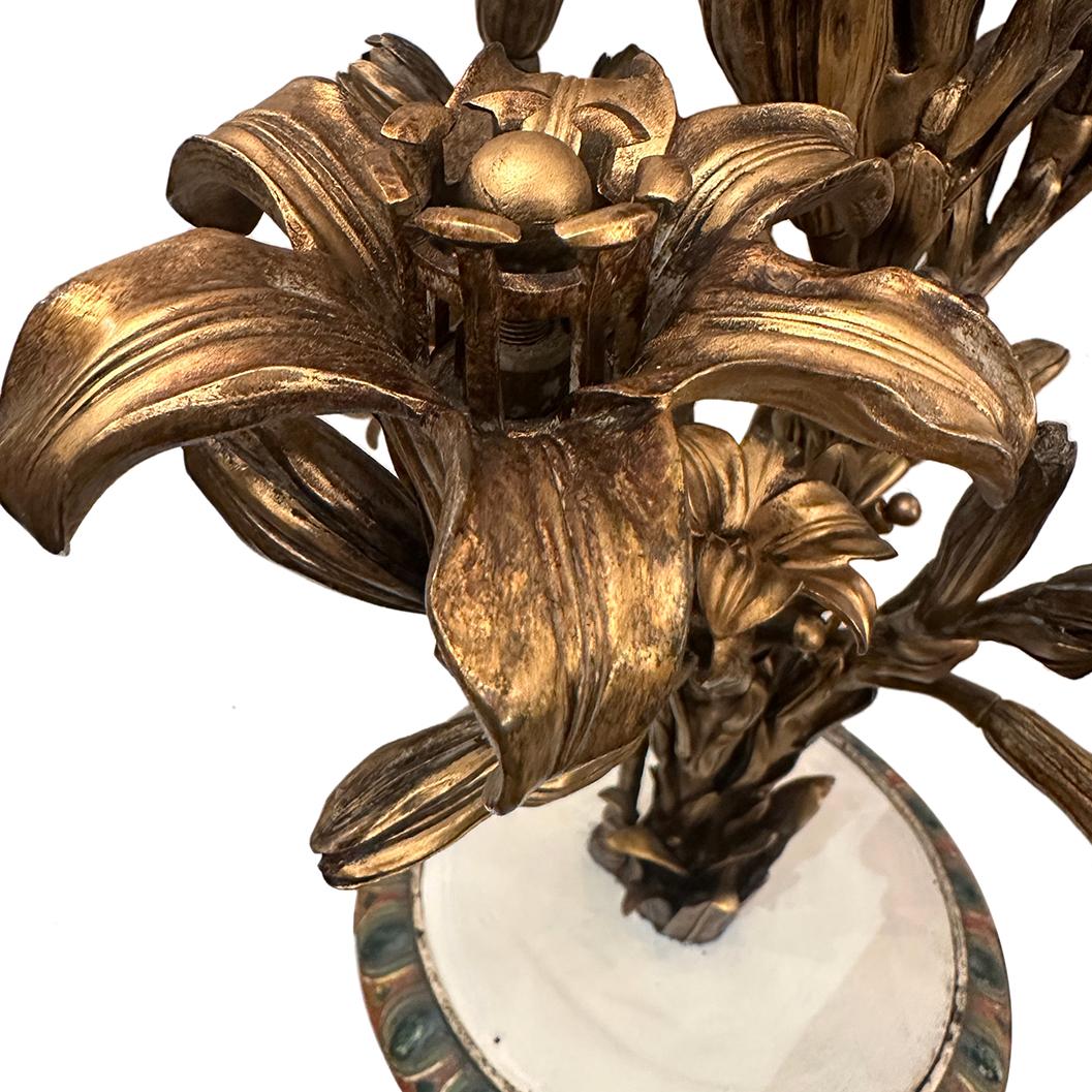 Doré Grand candélabre français monté en lampe en vente