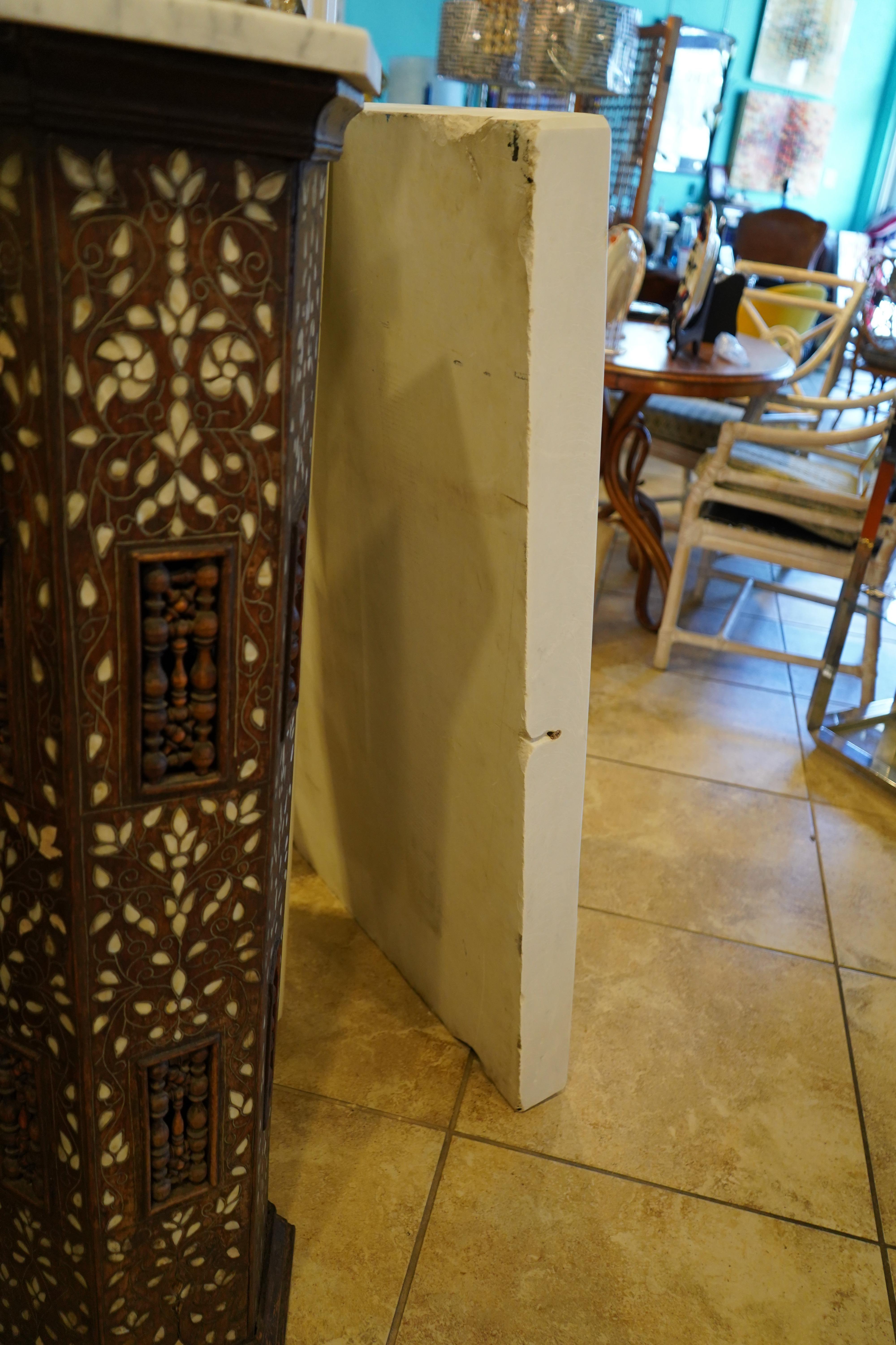 Grande sculpture française en marbre Carrera Art Deco en vente 6