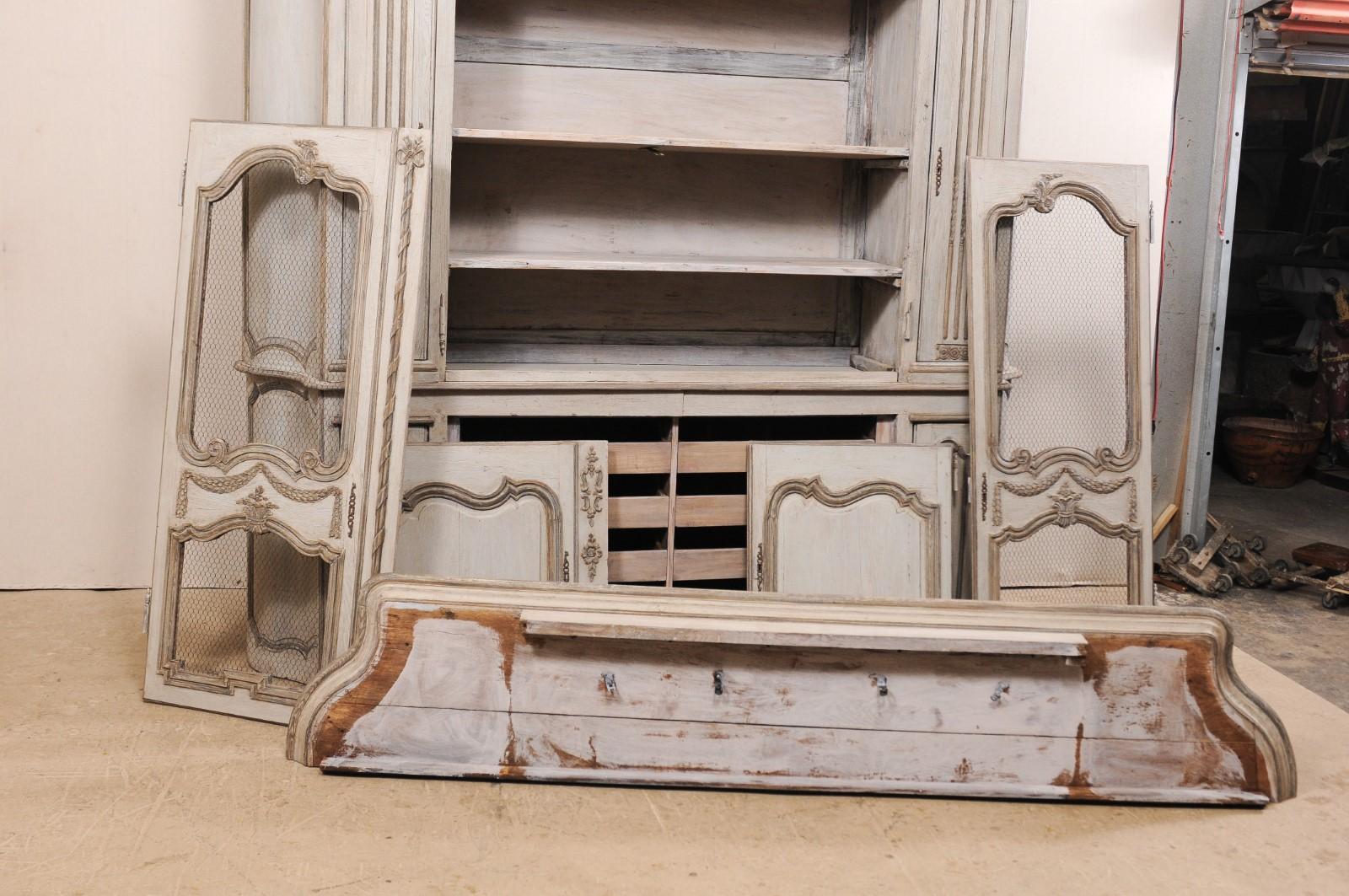 Large French Carved and Painted Wood Display and Storage Cabinet For Sale 2