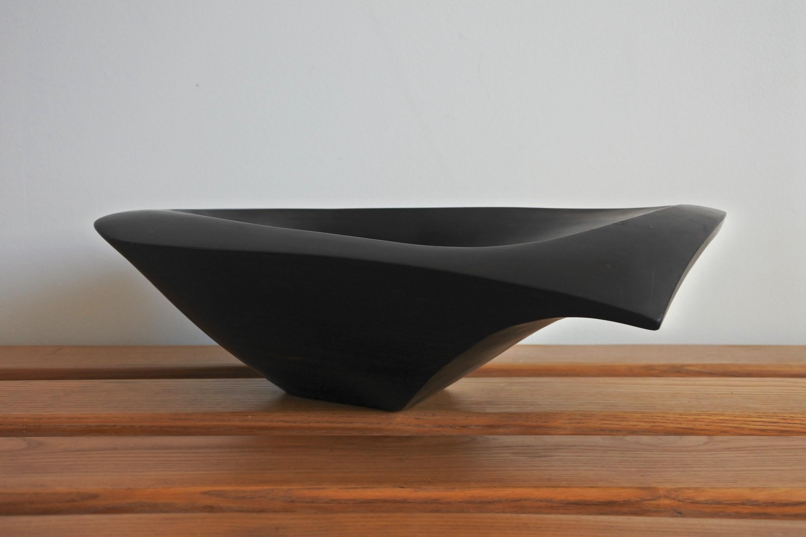 Large French Carved Ebony Wood Dish in the Style of Alexandre Noll, 1950s (Moderne der Mitte des Jahrhunderts)