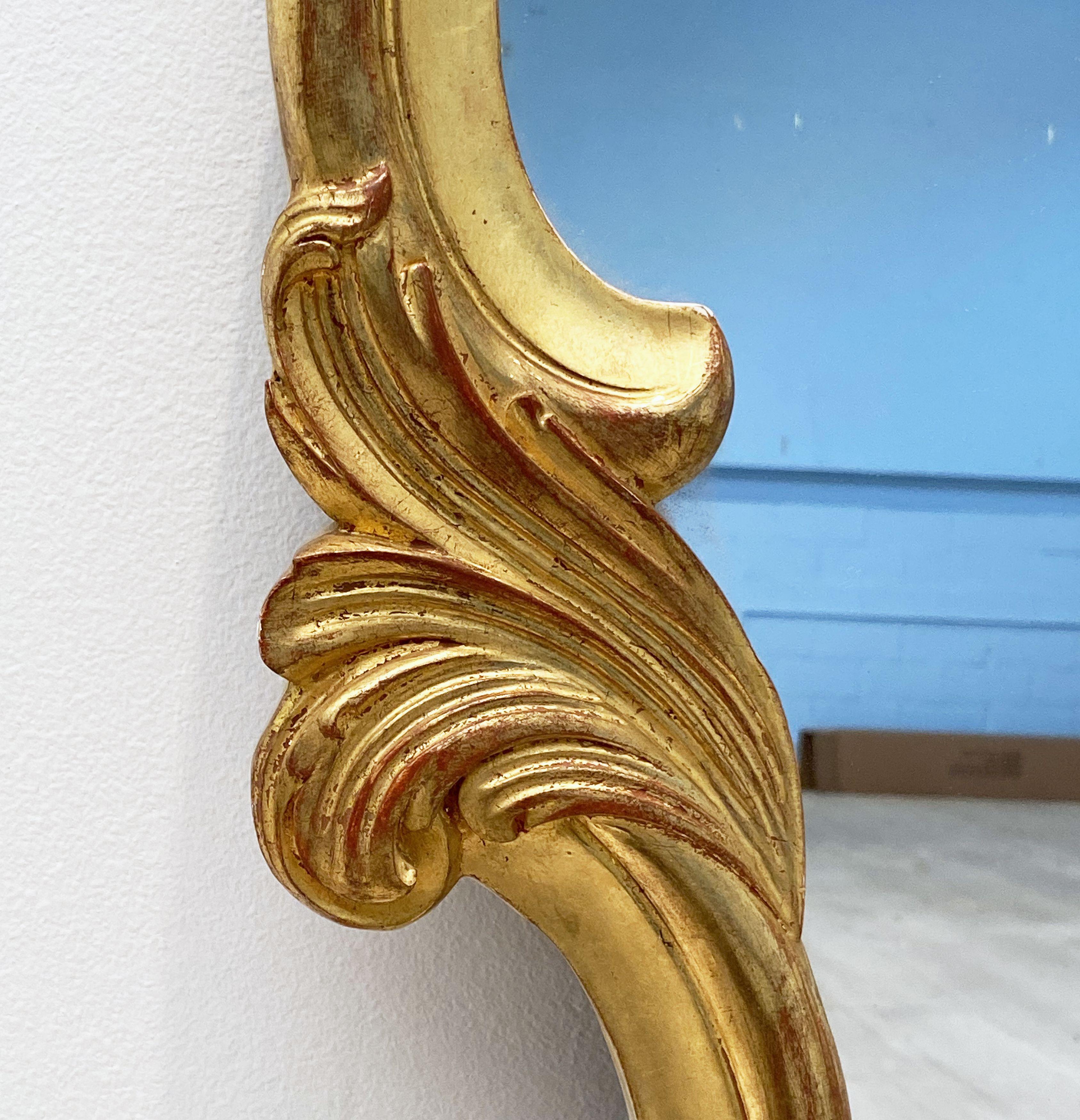 Large French Carved Gilt Frame Mirror With Seashell Crest (H 33 3/4 X W 47) In Good Condition For Sale In Austin, TX