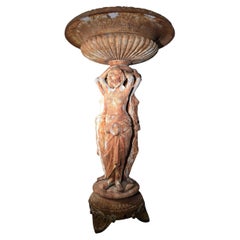 Grande fontaine de jardin en fonte française représentant les trois grâces