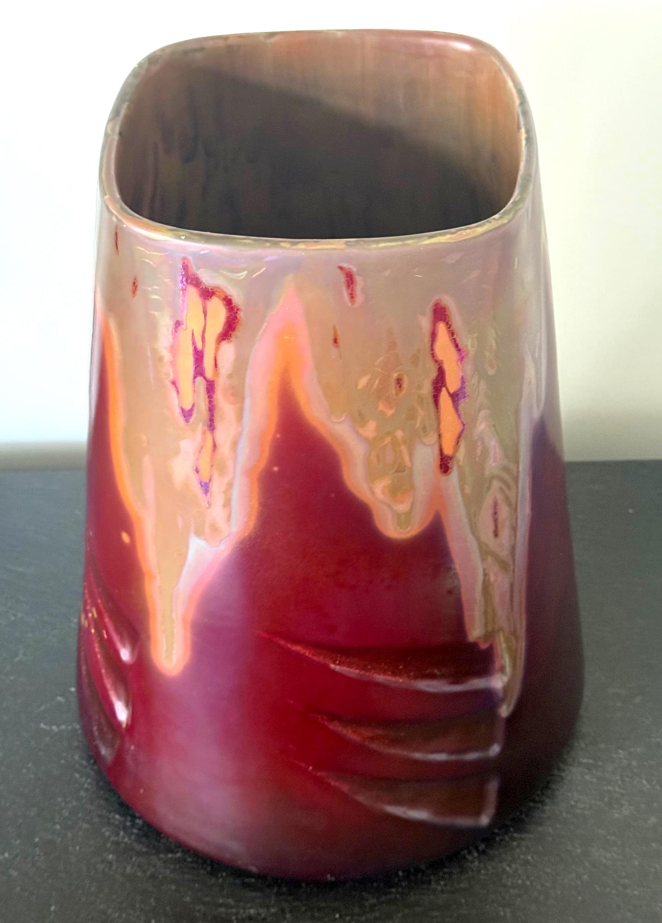 Grande vaso francese in ceramica con smalto iridescente di Clement Massier in vendita 9