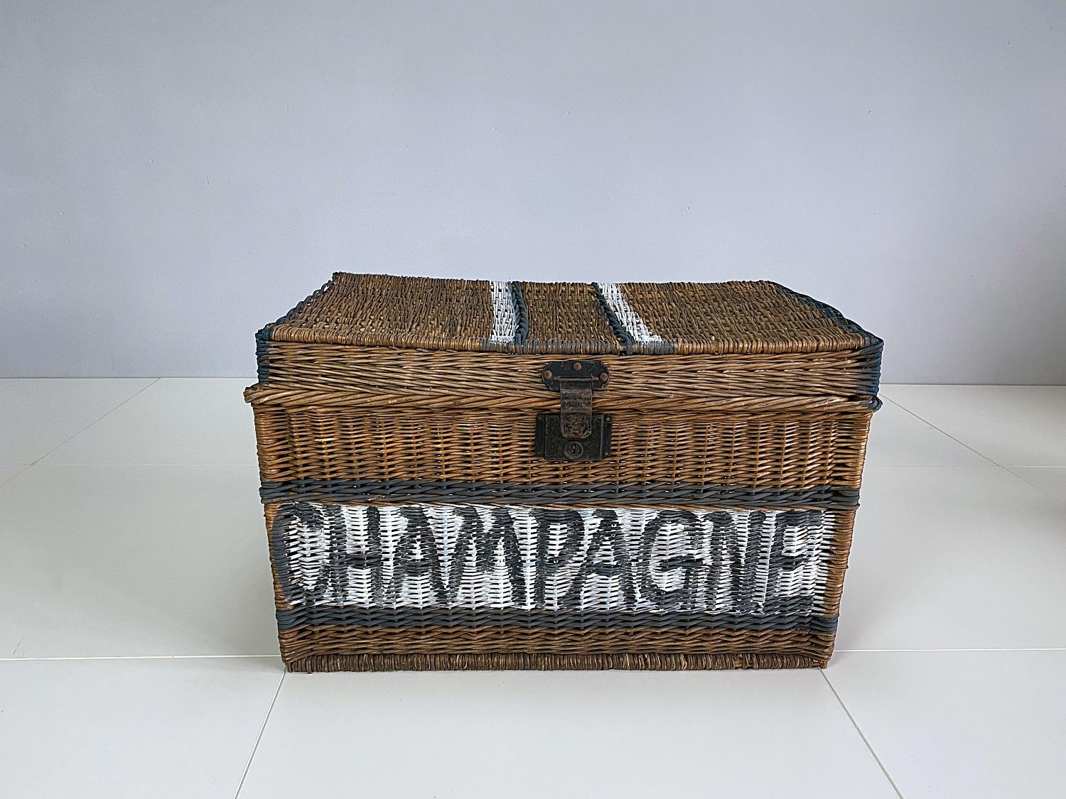 Country Large French Champagne Wicker Basket Trunk, 1940s, France
