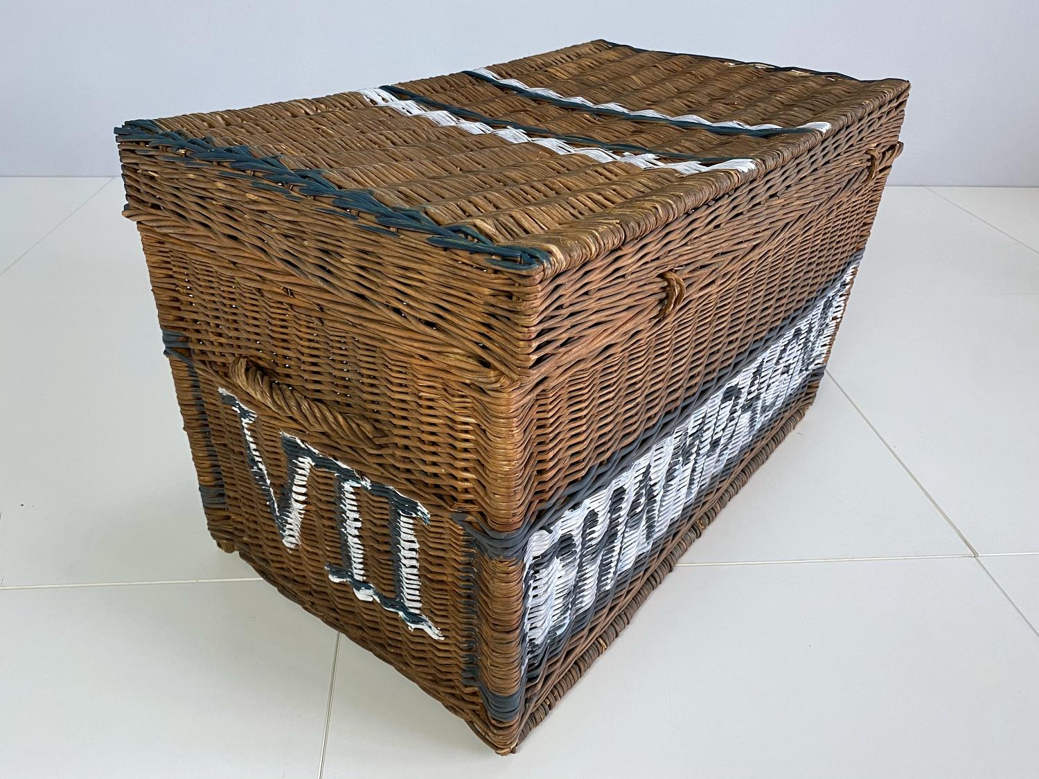 Large French Champagne Wicker Basket Trunk, 1940s, France 1
