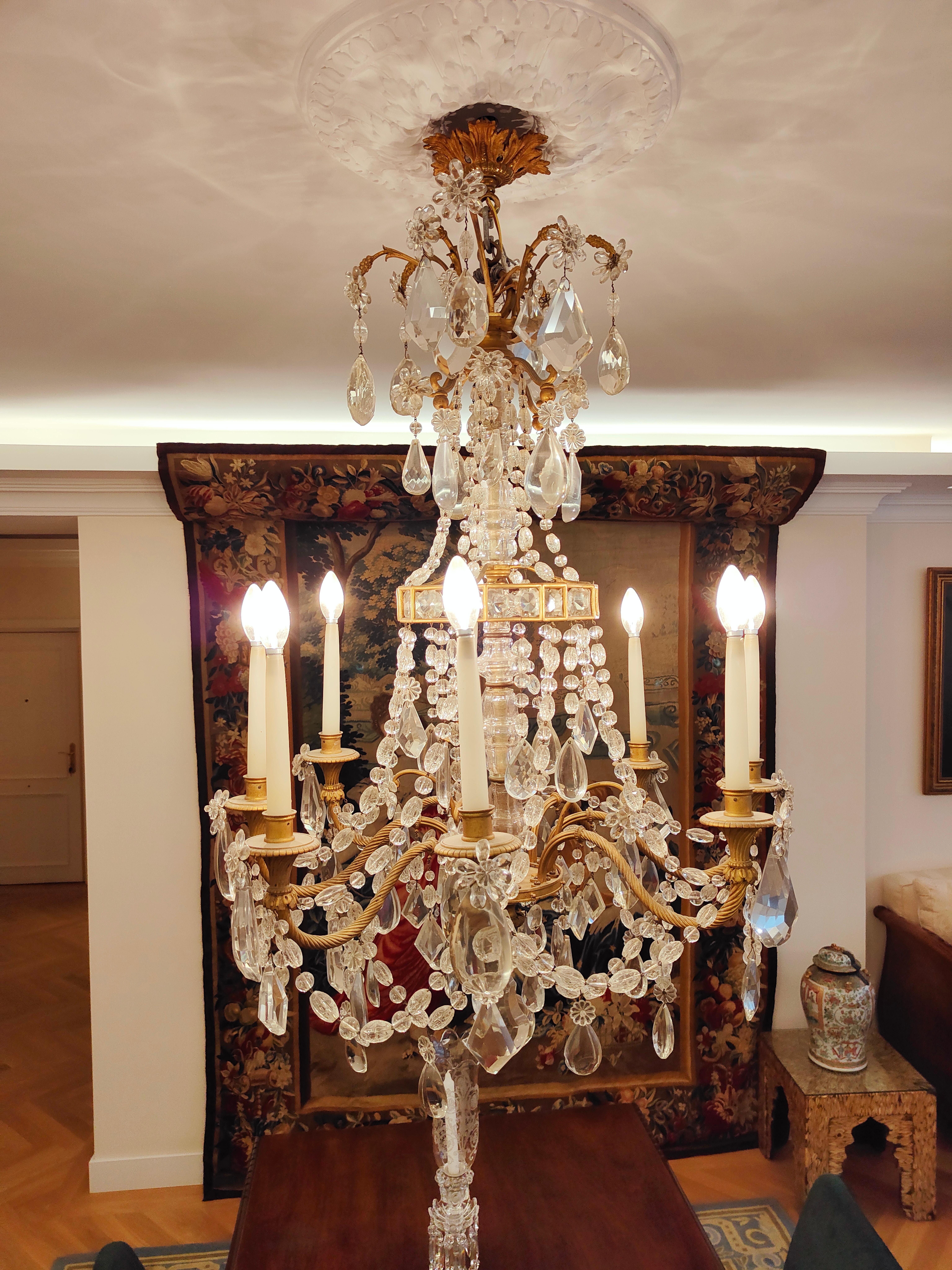 Large French Chandelier in Gilt Bronze and Faceted Glass from the XIX For Sale 1