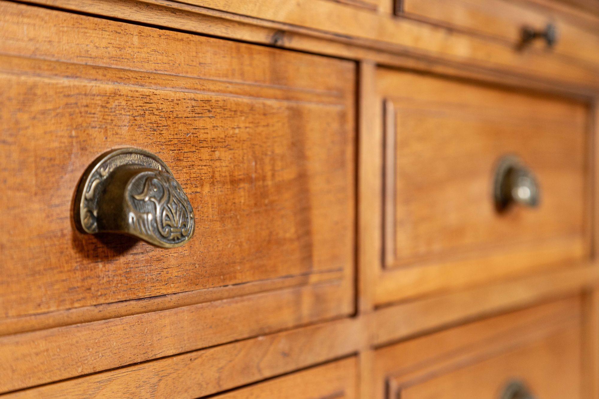 Grande vetrina da farmacia francese in ciliegio in vendita 10