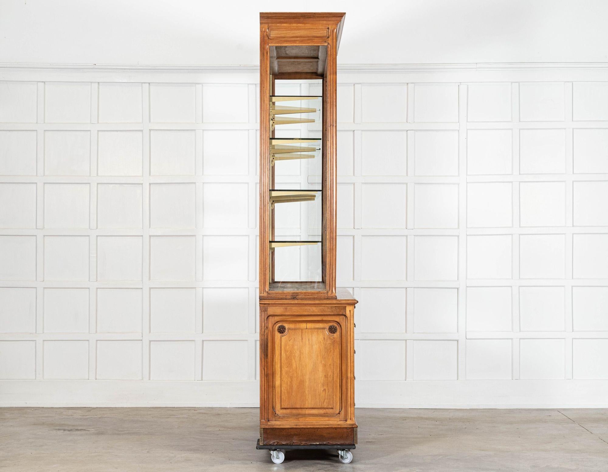 Grande vetrina da farmacia francese in ciliegio in vendita 2