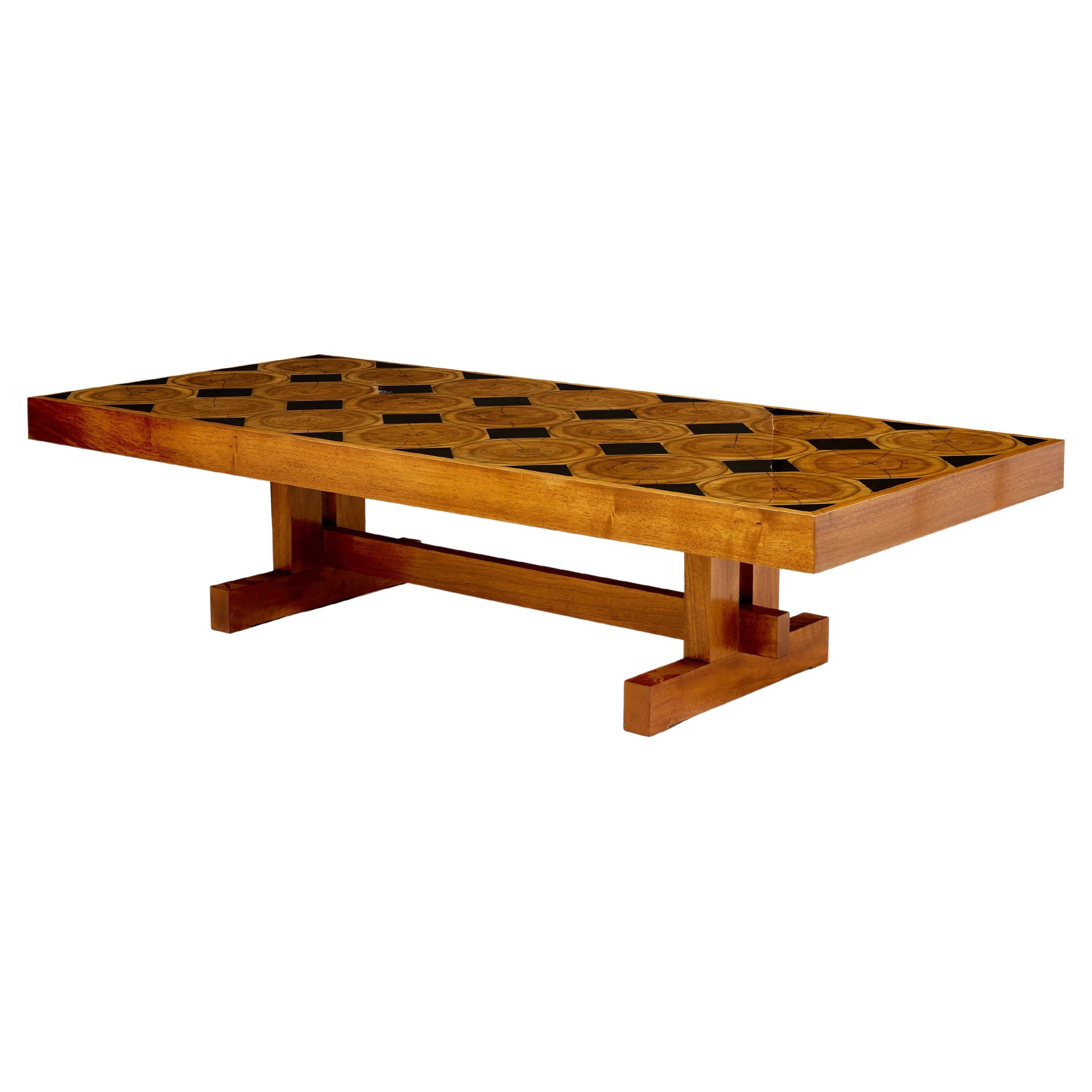  Grande table basse française en bois d'Oak Wood pétrifié et plateau en ardoise 1960 en vente