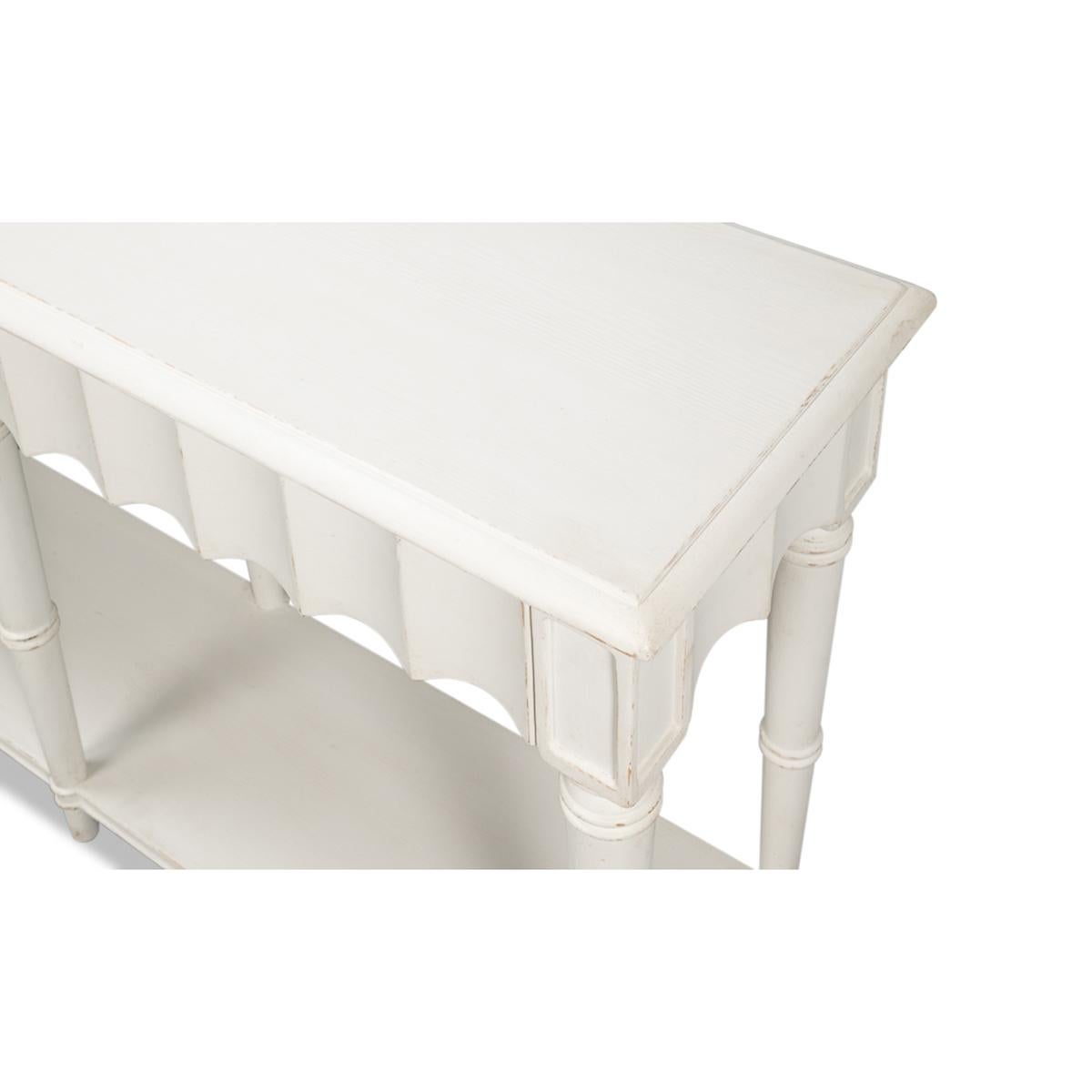 Provincial français Grande table console de style campagne française - Antique White en vente