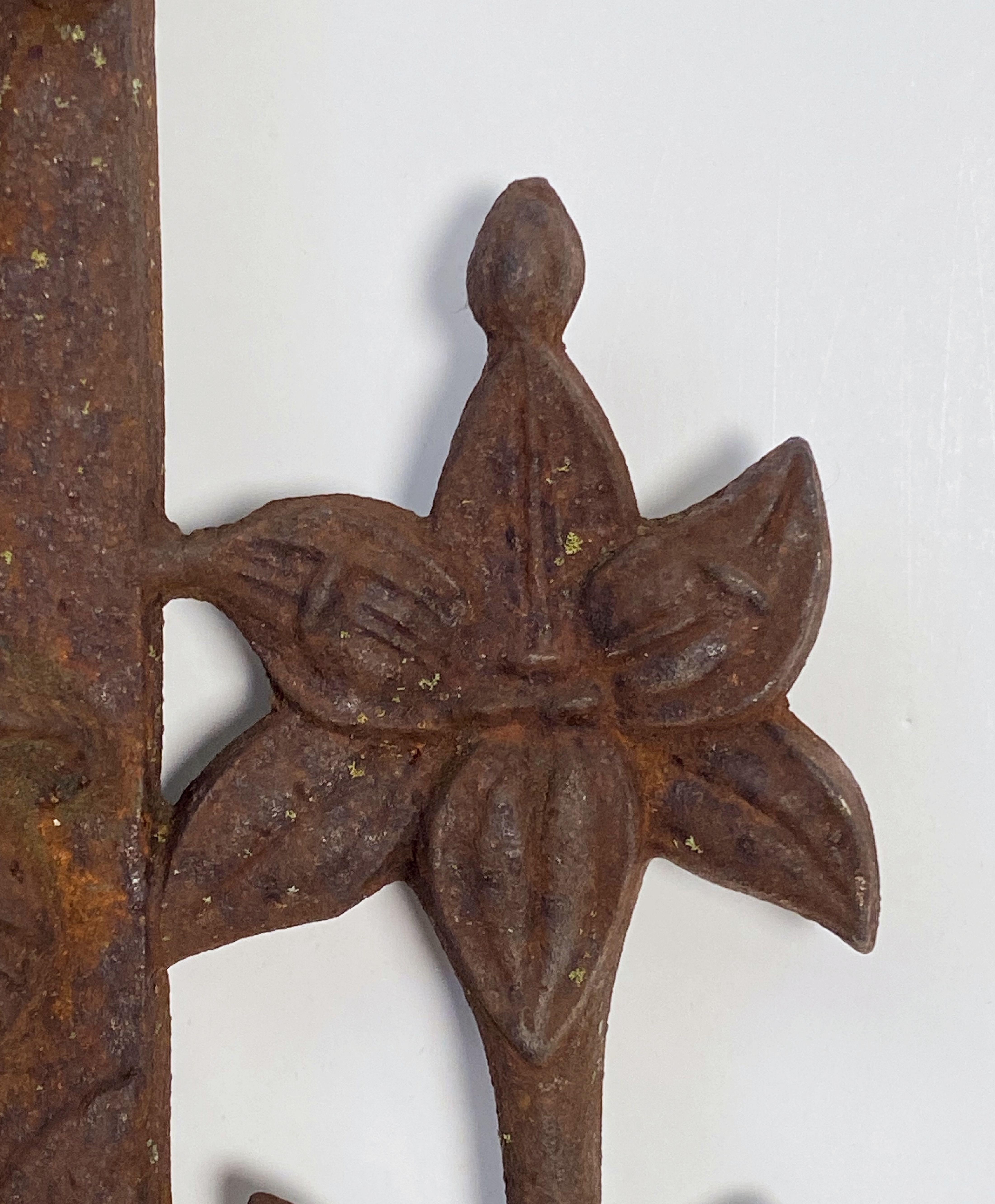 Large French Cross of Cast Iron with Floral Vine Pattern 11