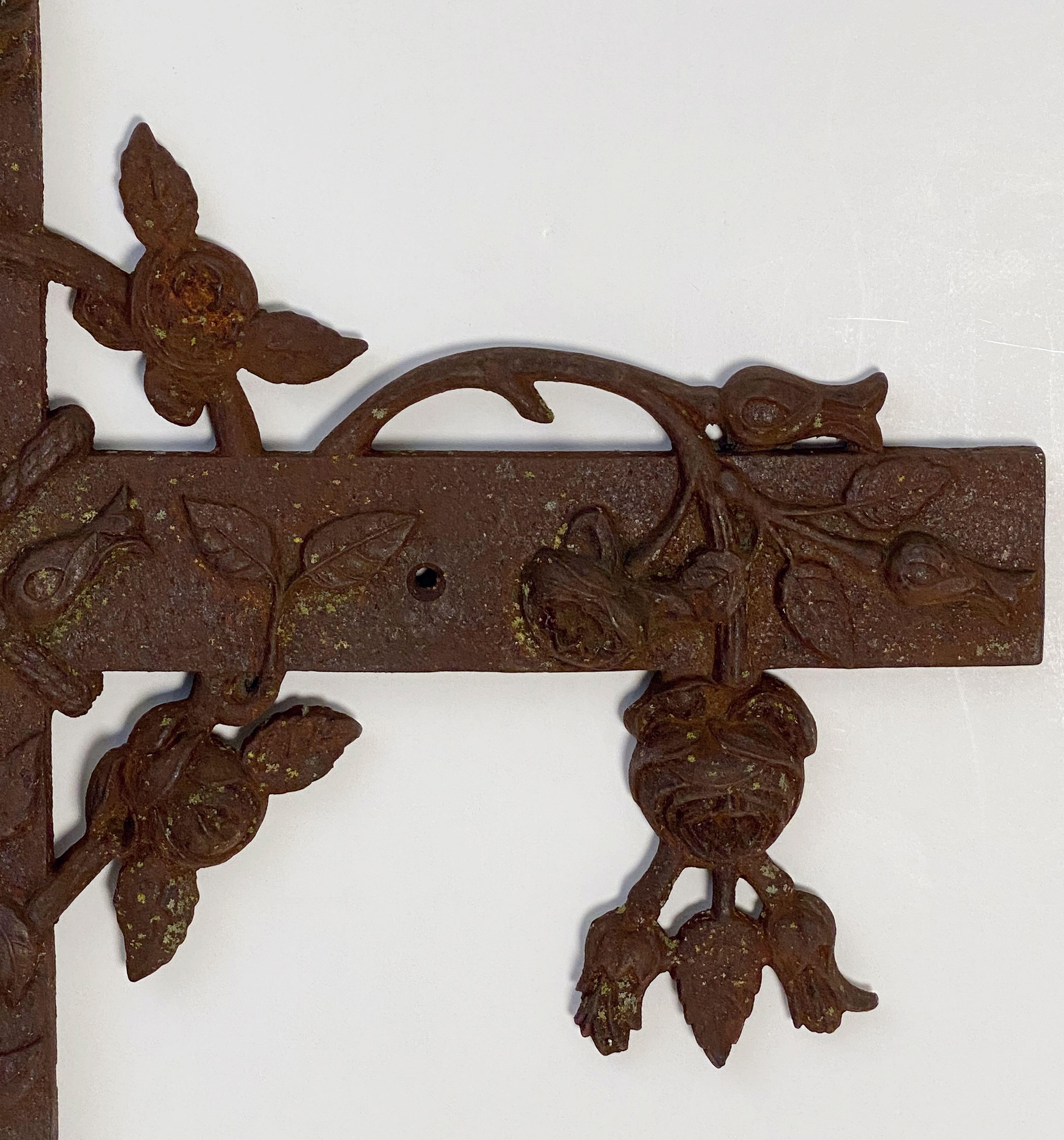 Large French Cross of Cast Iron with Floral Vine Pattern 4