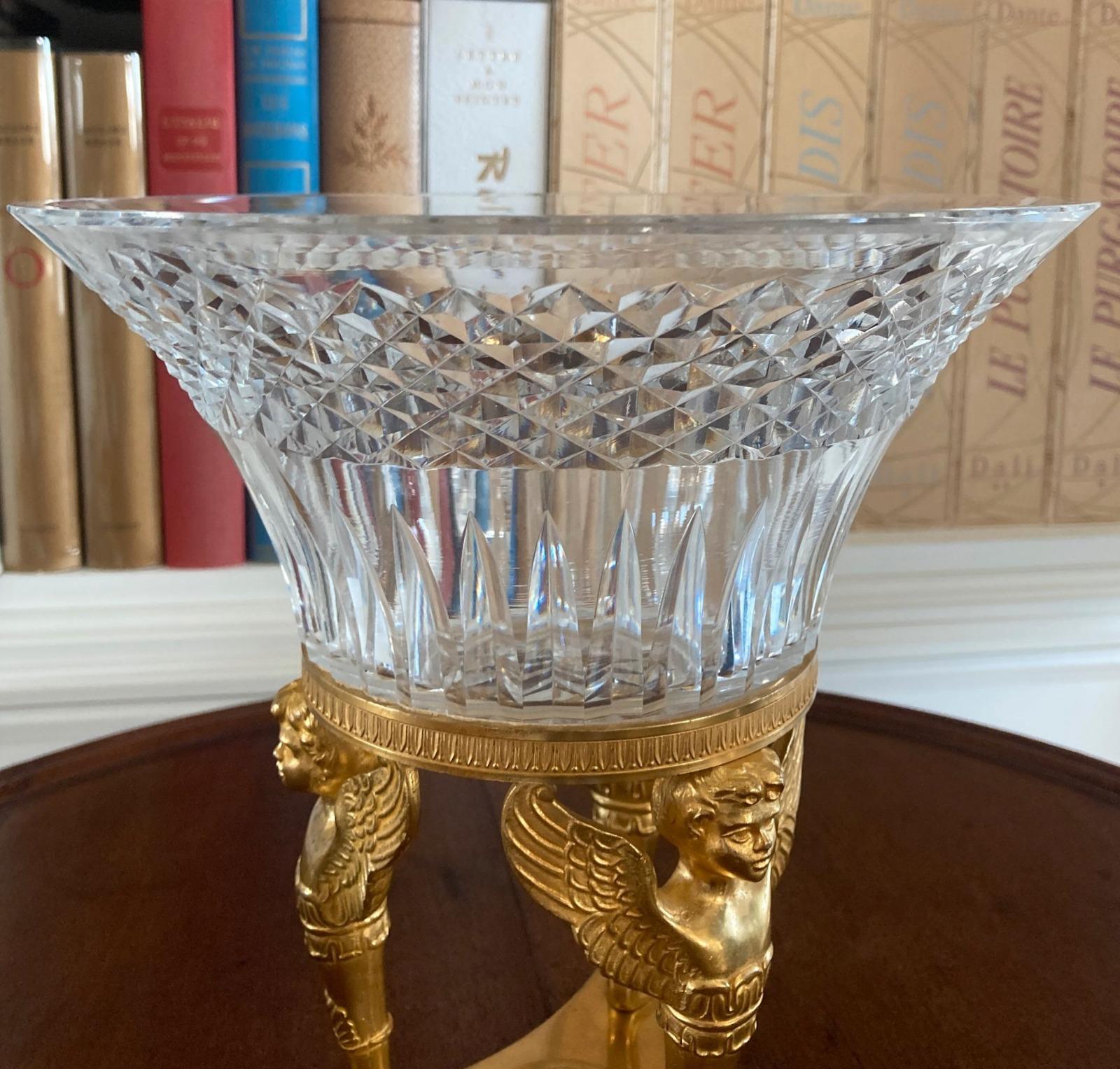 Large French Crystal Basket Napoleon III end 19th Century In Good Condition For Sale In Madrid, ES