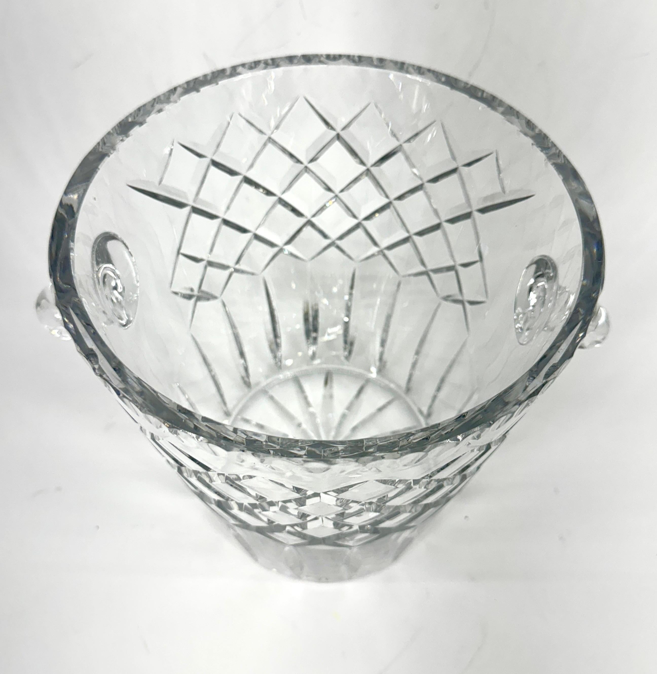 Large French Cut Crystal Ice Champagne Bucket In Good Condition For Sale In Haddonfield, NJ