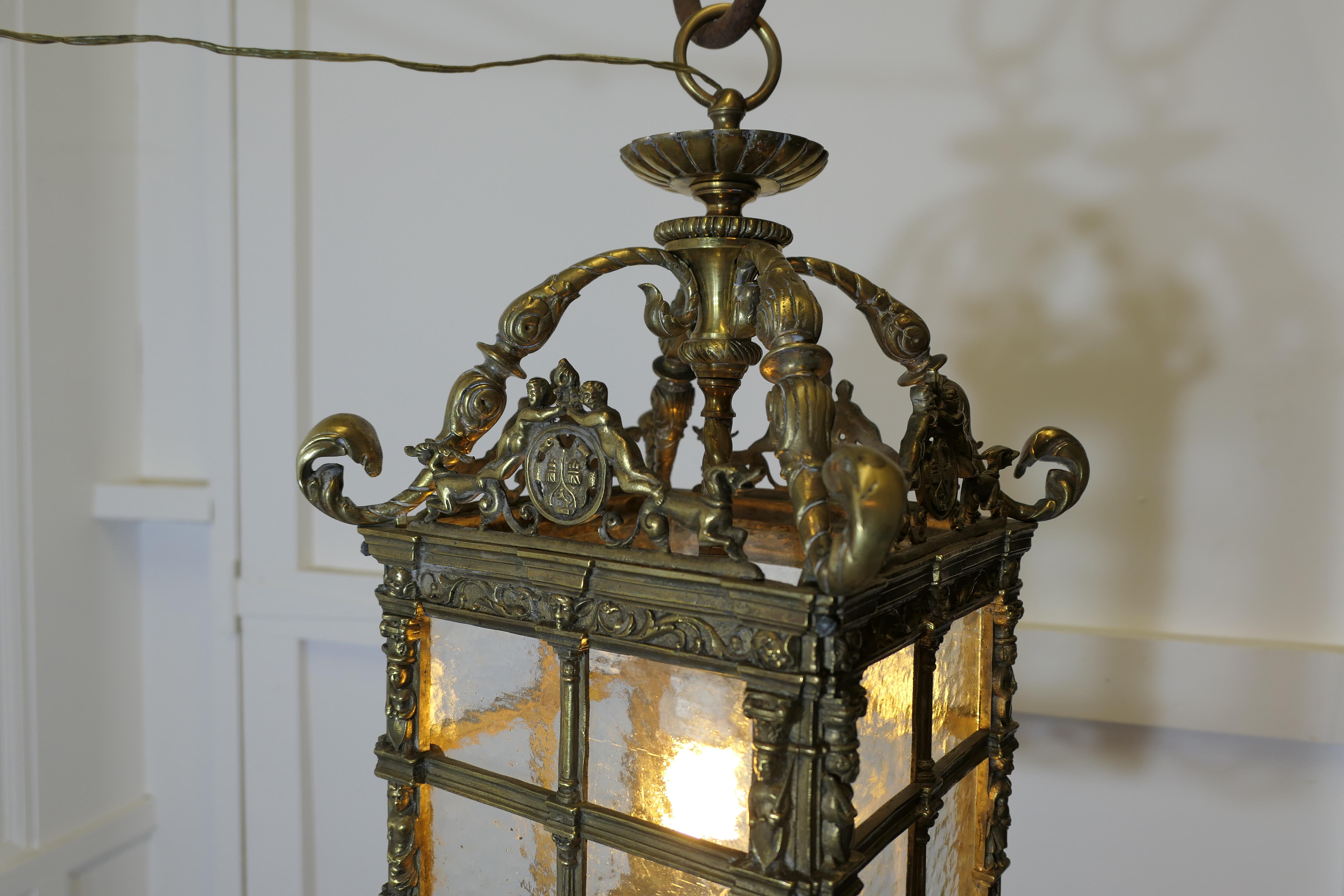 Gran lámpara de techo gótica decorada en estilo francés para Hall en venta 5