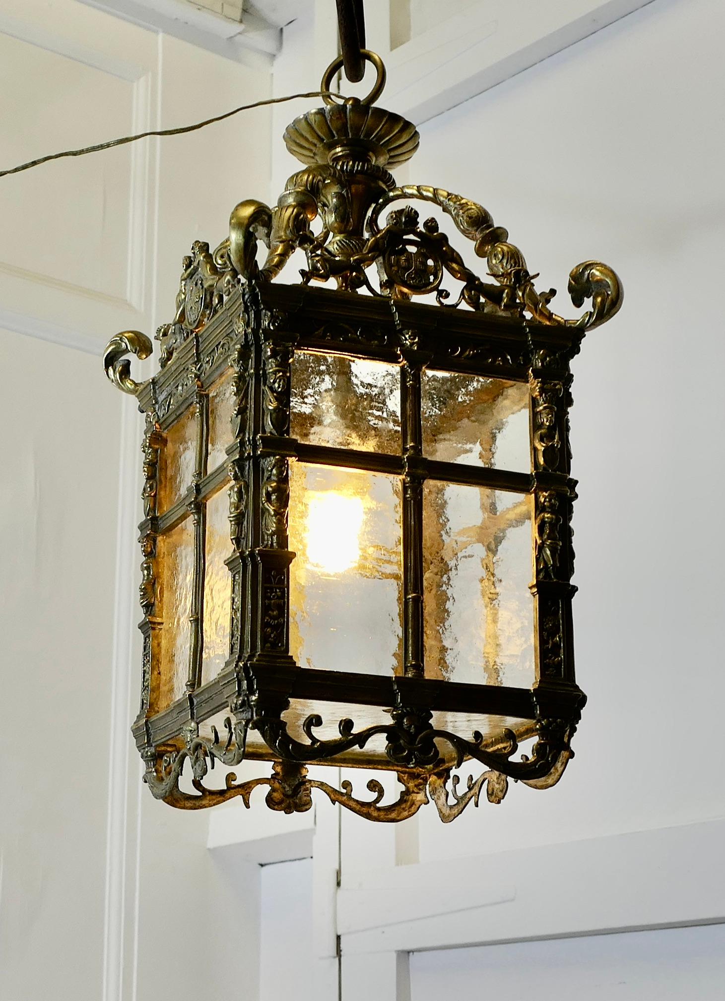 Gran lámpara de techo gótica decorada en estilo francés para Hall Gótico en venta