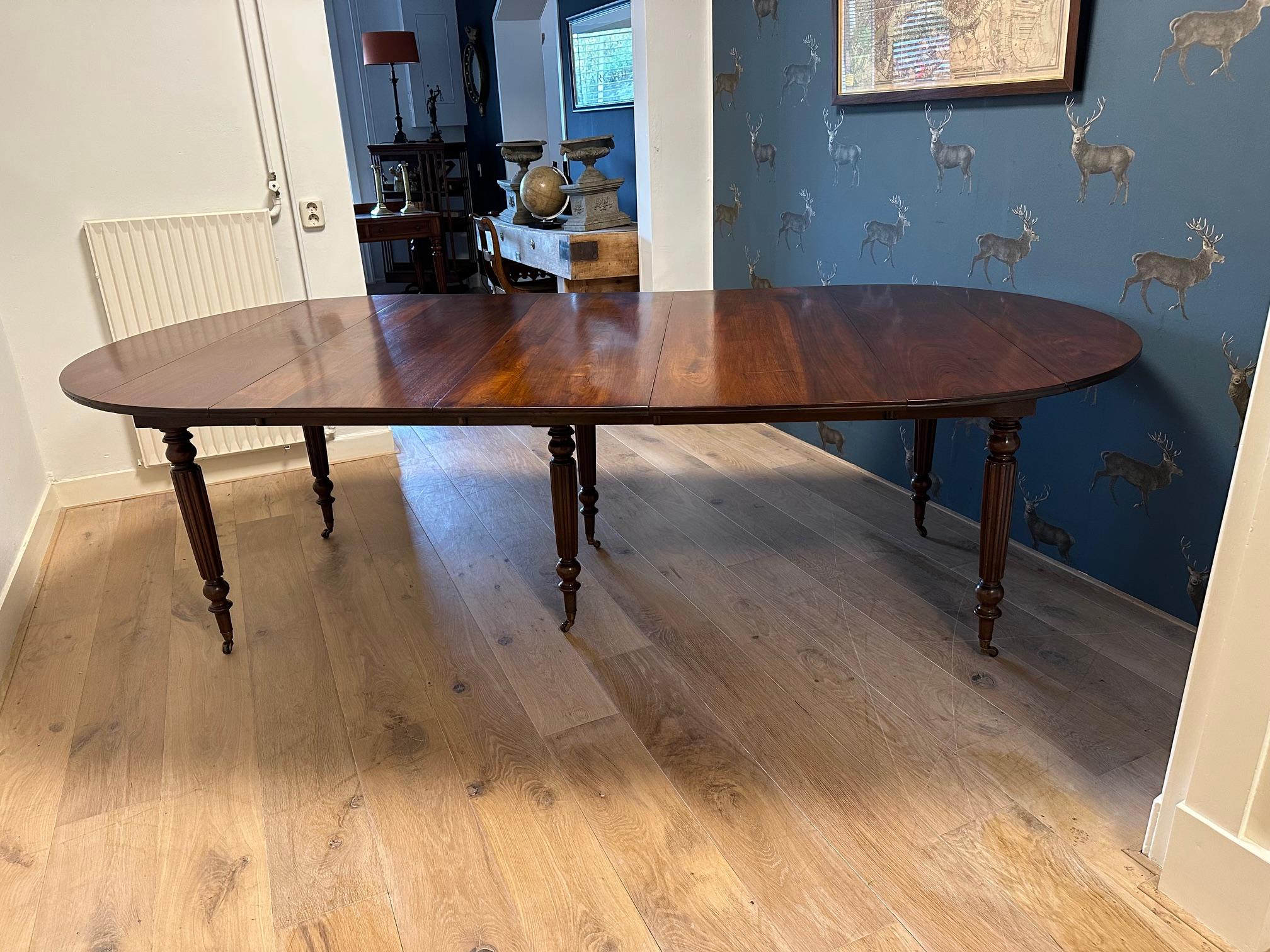 large French dining table For Sale 8