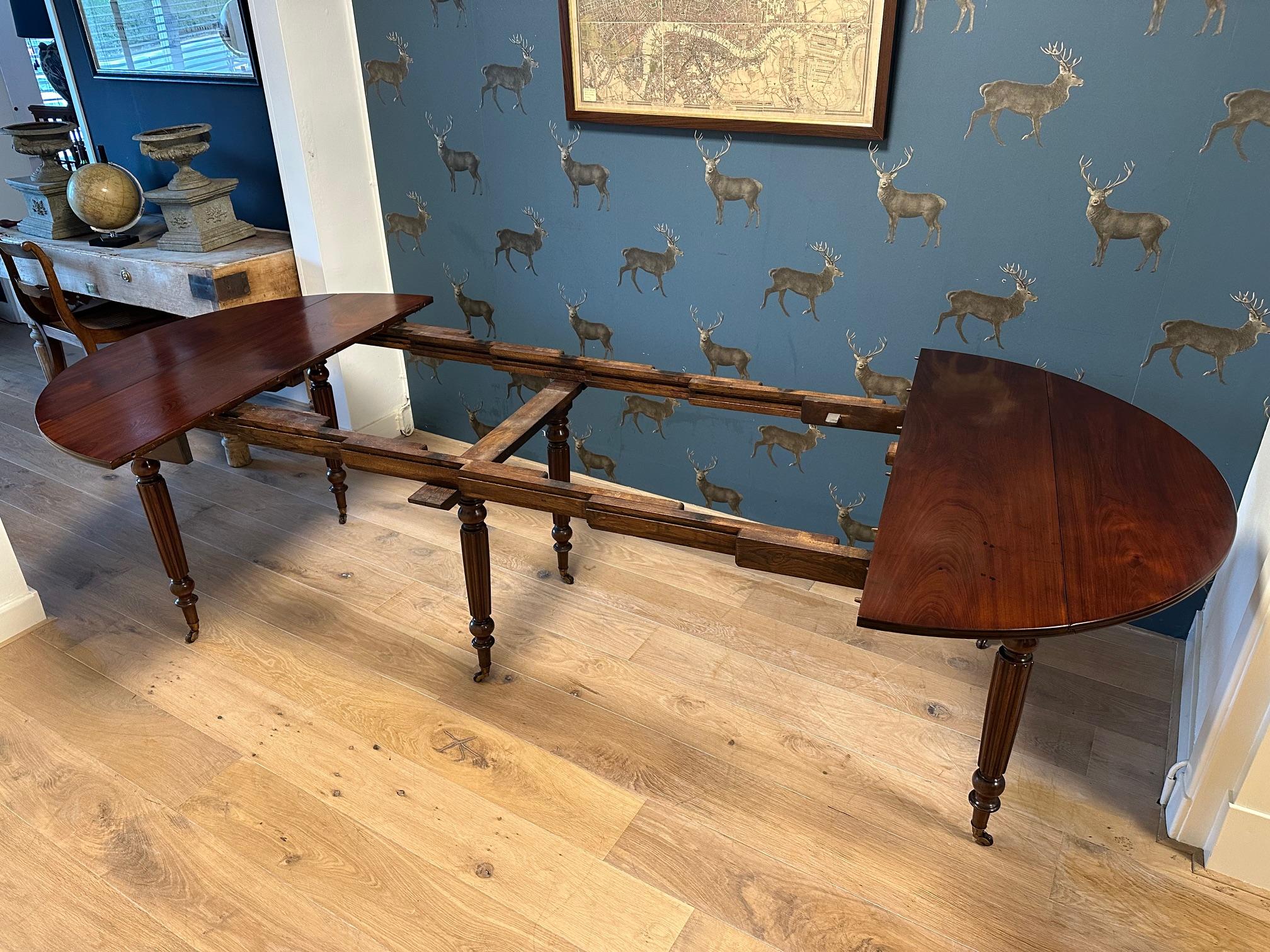 large French dining table For Sale 4