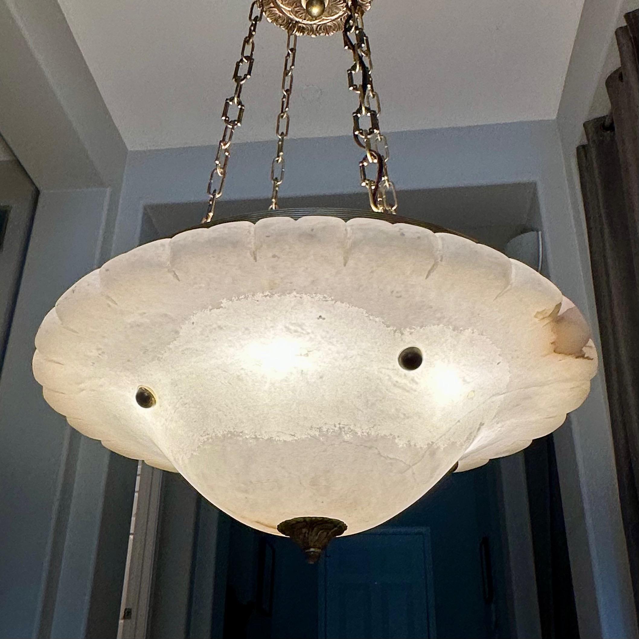 Grande lampadario a sospensione in alabastro in stile Directoire francese in vendita 7