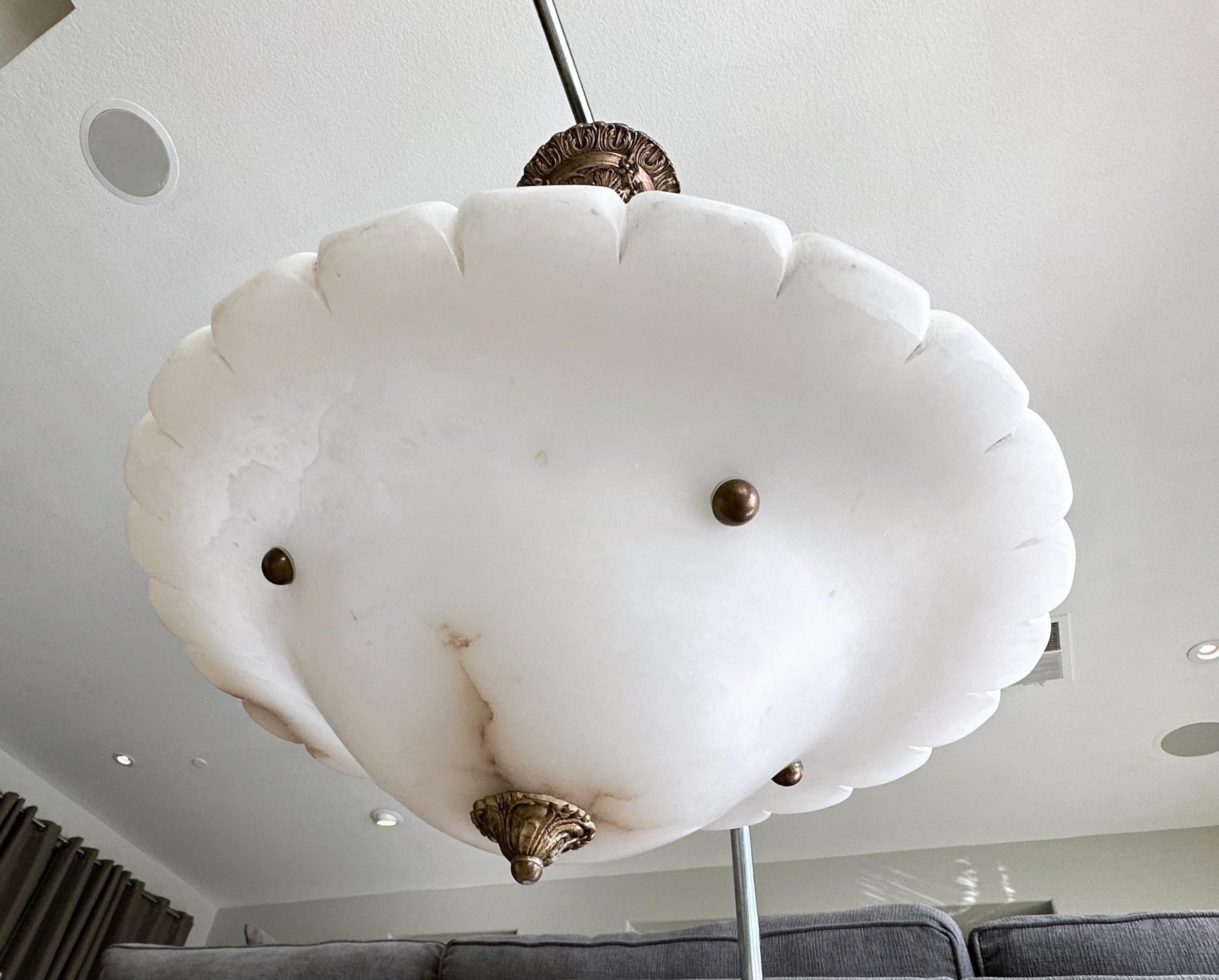 Grande lampadario a sospensione in alabastro in stile Directoire francese in vendita 14