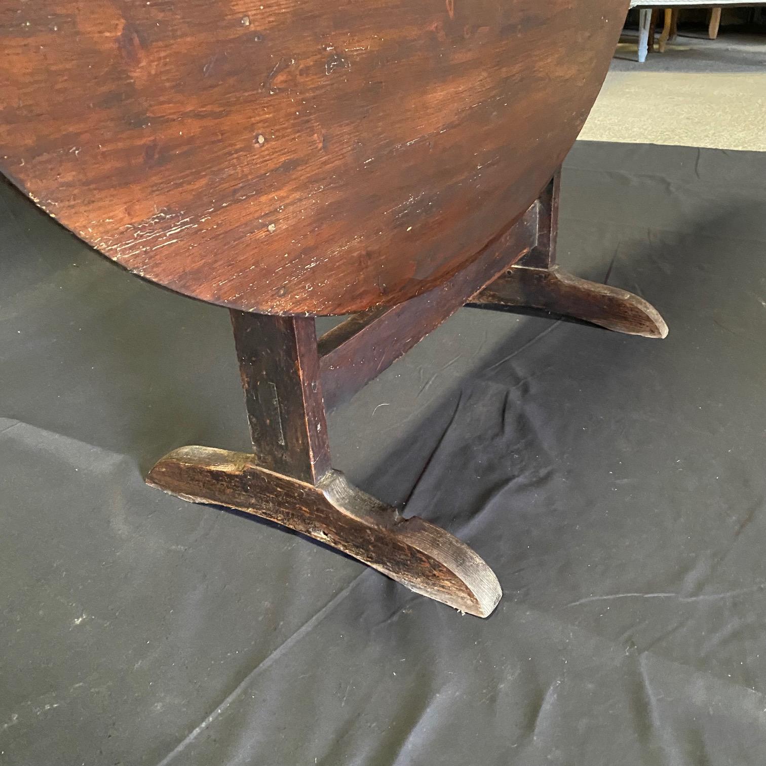 Large French Early 19th Century Oval Wine Tasting or Tilt-Top Dining Table For Sale 1