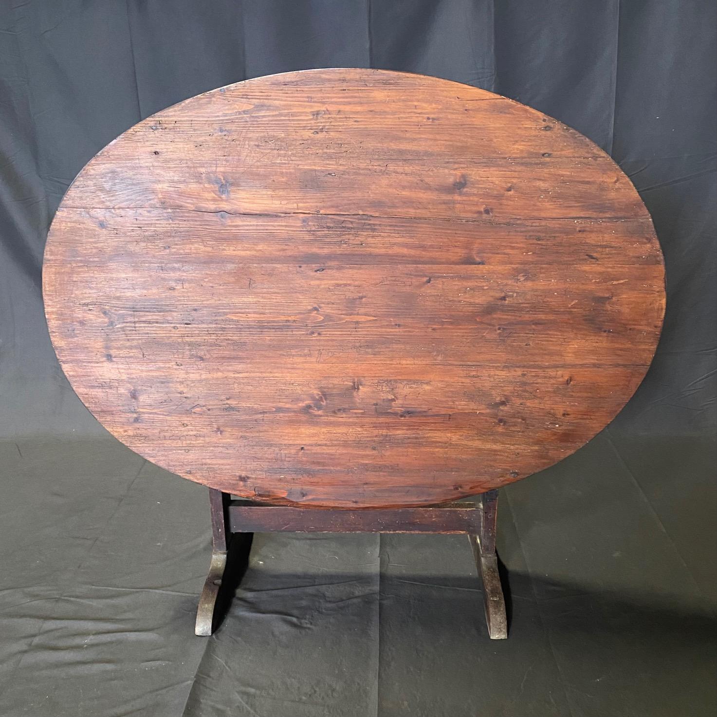 Large French Early 19th Century Oval Wine Tasting or Tilt-Top Dining Table For Sale 2