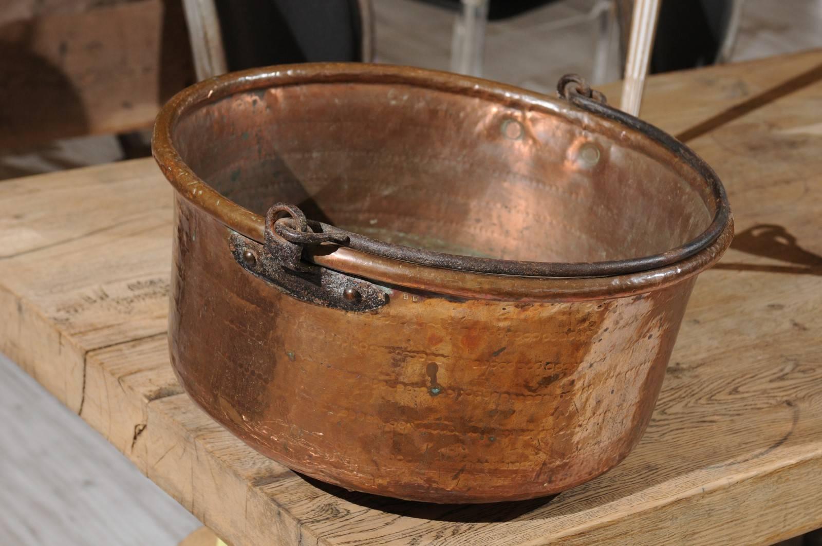 Large French Early 20th Century Circular Copper Pot with Iron Handle 1