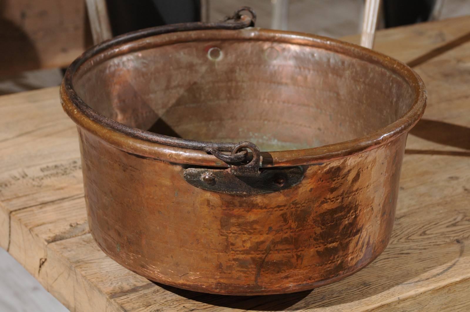 Large French Early 20th Century Circular Copper Pot with Iron Handle 3