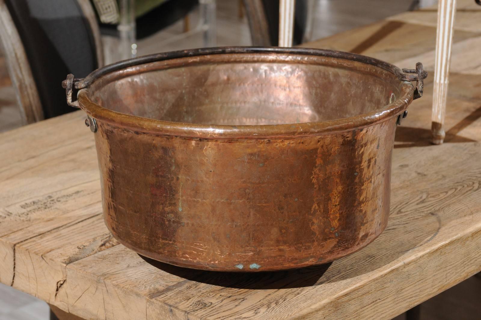 Large French Early 20th Century Circular Copper Pot with Iron Handle 4