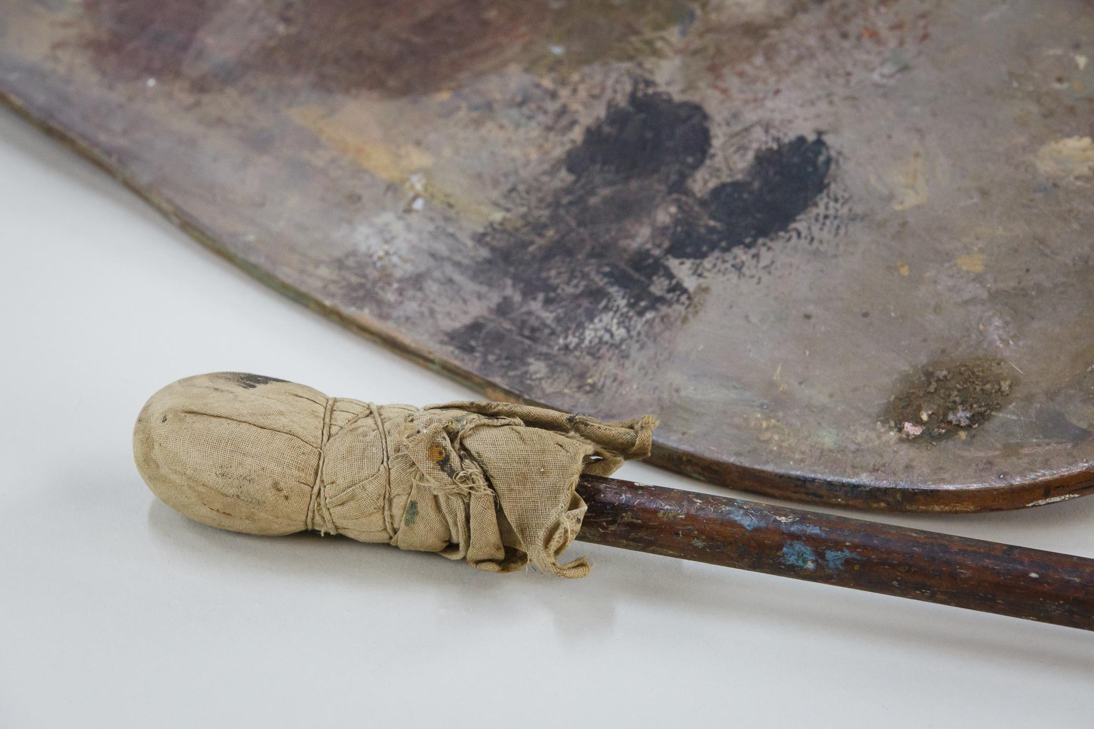 Large oversized artist palette and mahlstick most likely for a signwriter, authentic finish. England, Circa 1920.