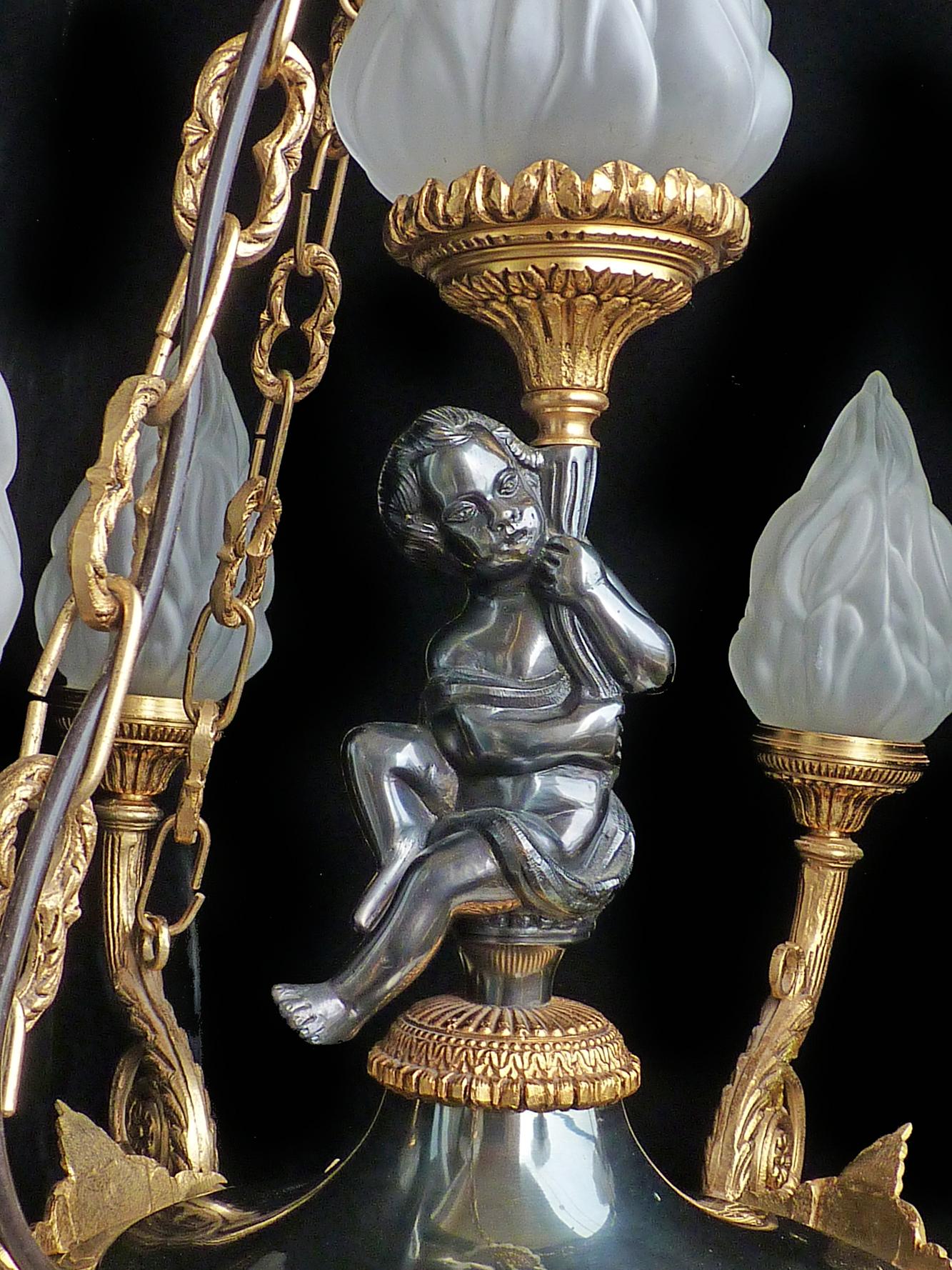 Französisches Empire-Kronleuchter, Cherub, patinierte und vergoldete Bronze, 7-Licht, Putten 3