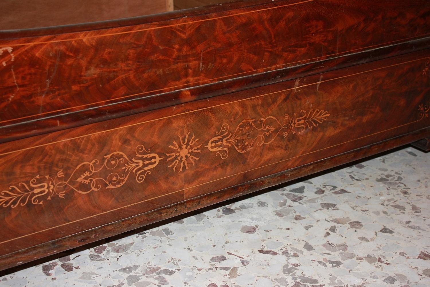 Large French Empire Sleigh Bed in Rosewood, Charles X Style For Sale 1