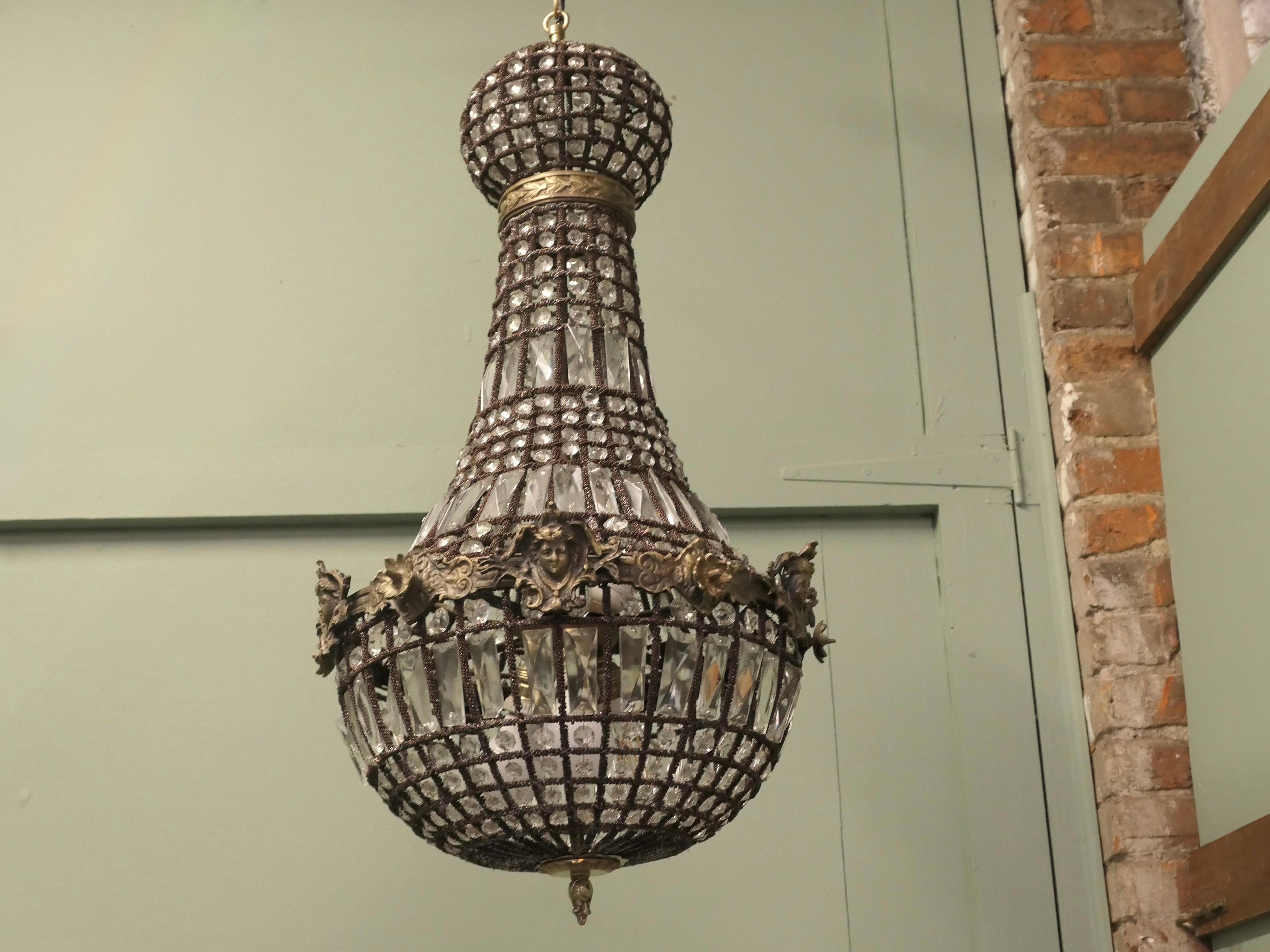 Grand lustre à ballons de style Empire français Une belle pièce en vente 2