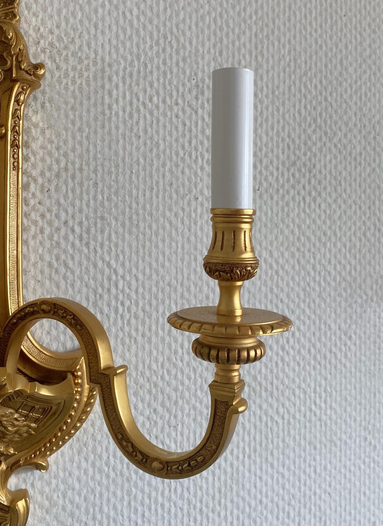 French Louis XV Style Gilt Bronze Sconce Wall Light, France 1920-1929 For Sale 12