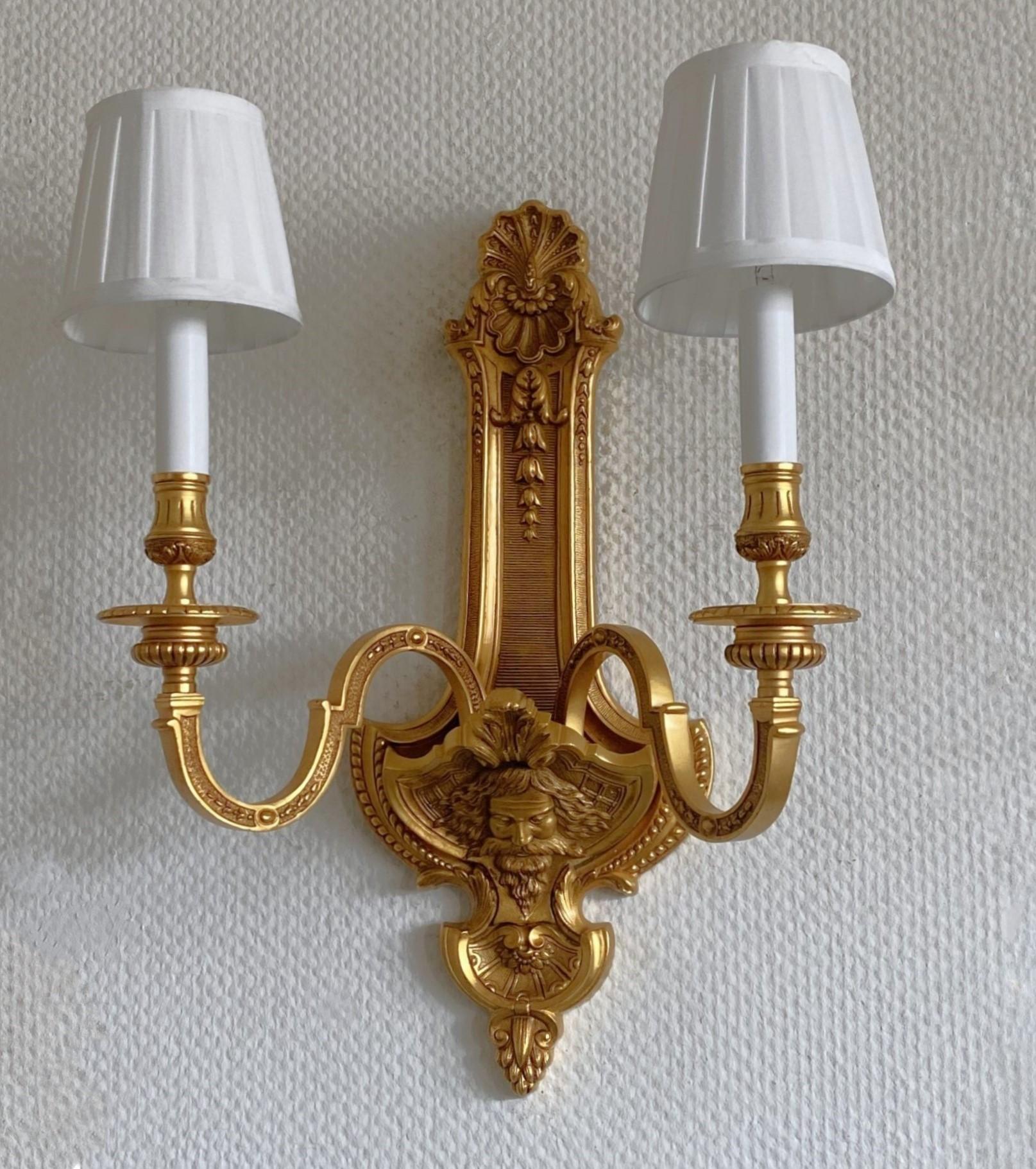 French Louis XV Style Gilt Bronze Sconce Wall Light, France 1920-1929 In Good Condition For Sale In Frankfurt am Main, DE