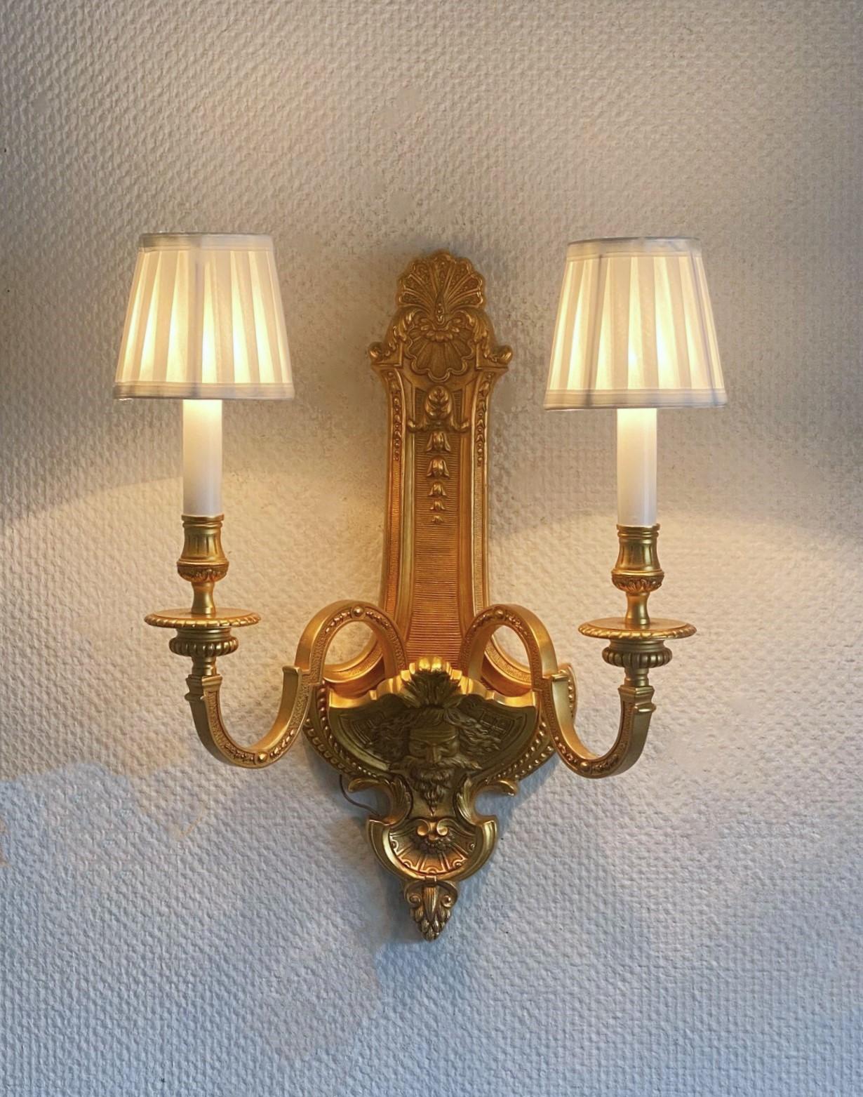 French Louis XV Style Gilt Bronze Sconce Wall Light, France 1920-1929 For Sale 2