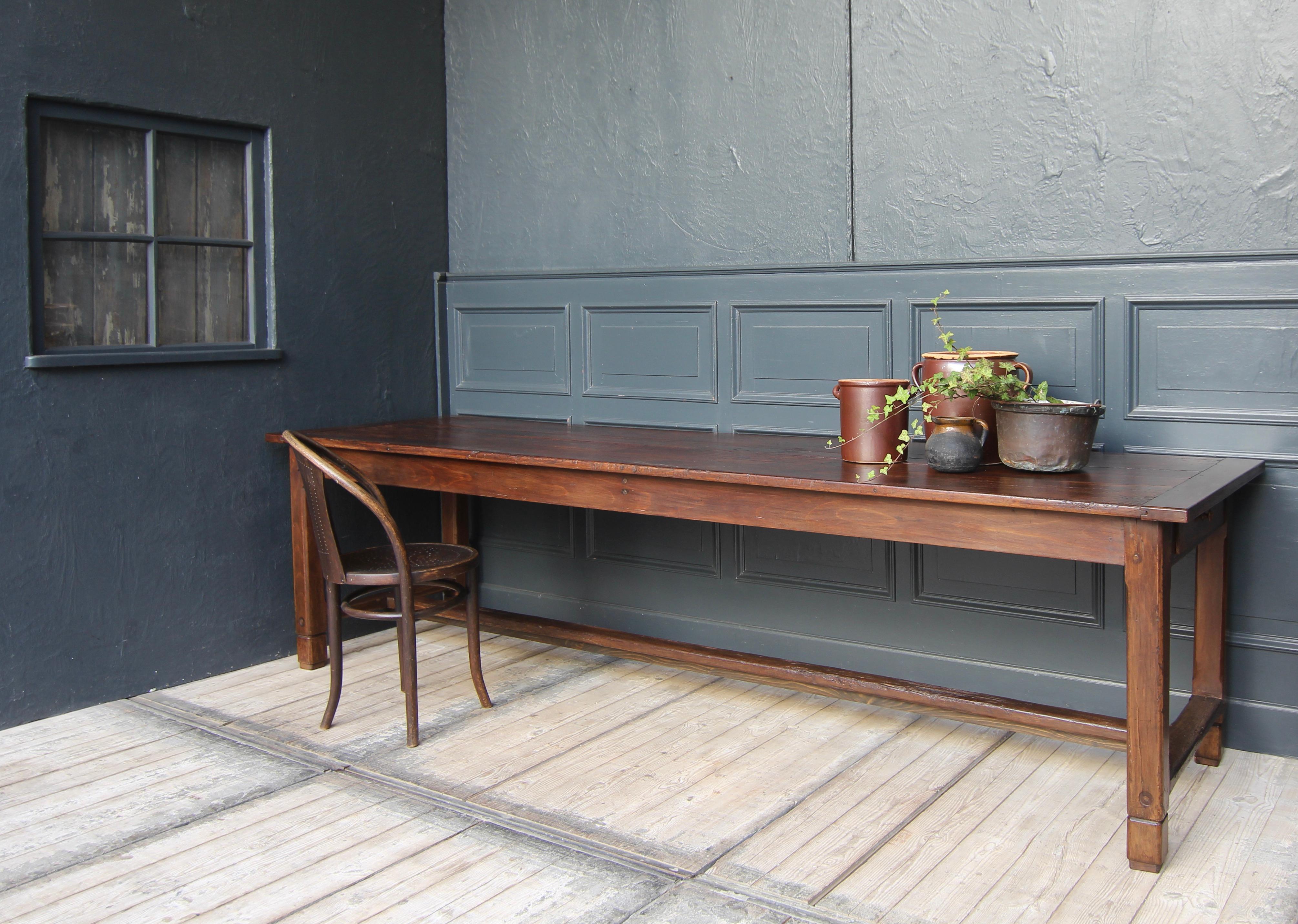 Large French Farm Dining Table from around 1900 In Good Condition In Dusseldorf, DE