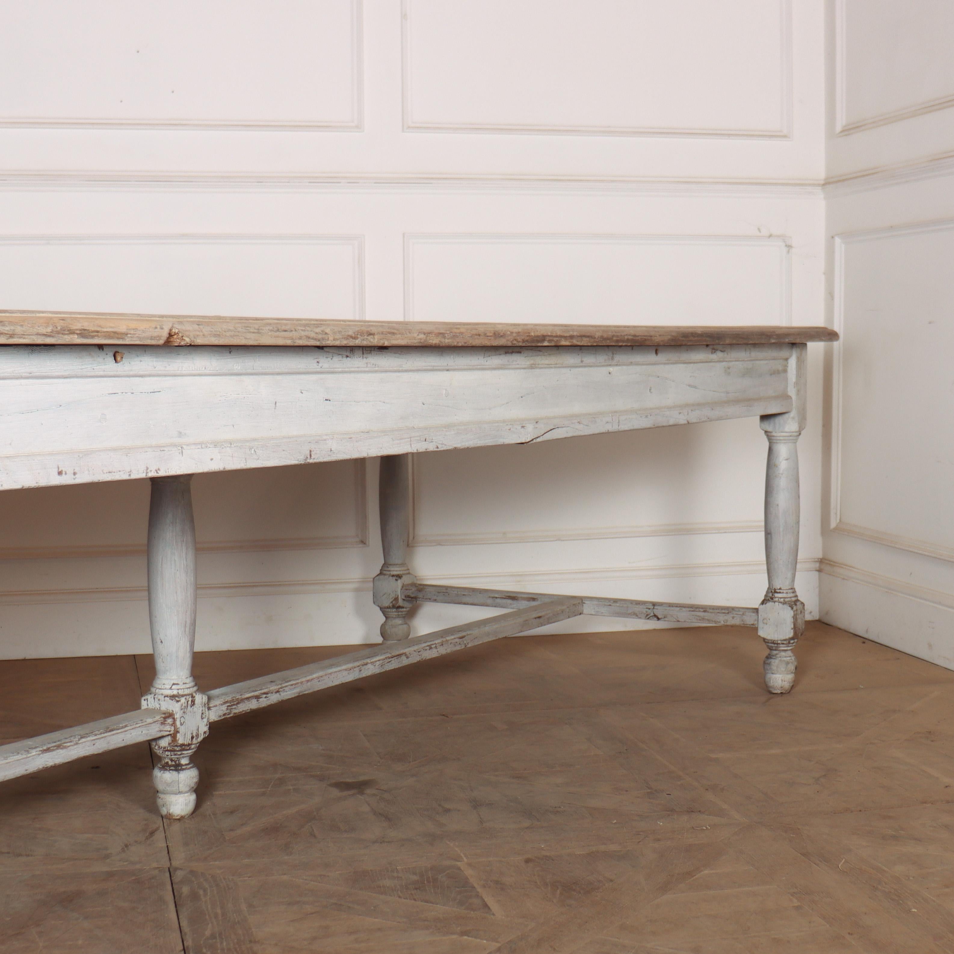 Large French Farmhouse Table In Good Condition For Sale In Leamington Spa, Warwickshire