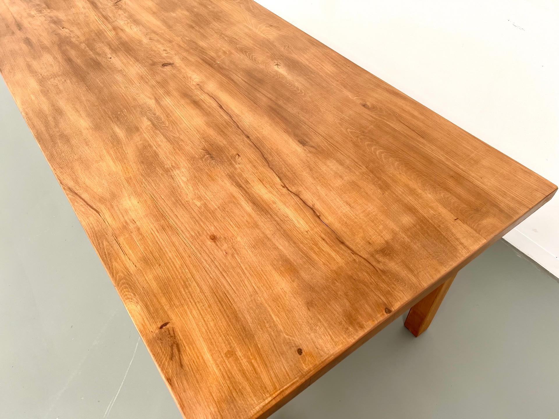 Grande table de ferme en hêtre massif en vente 3