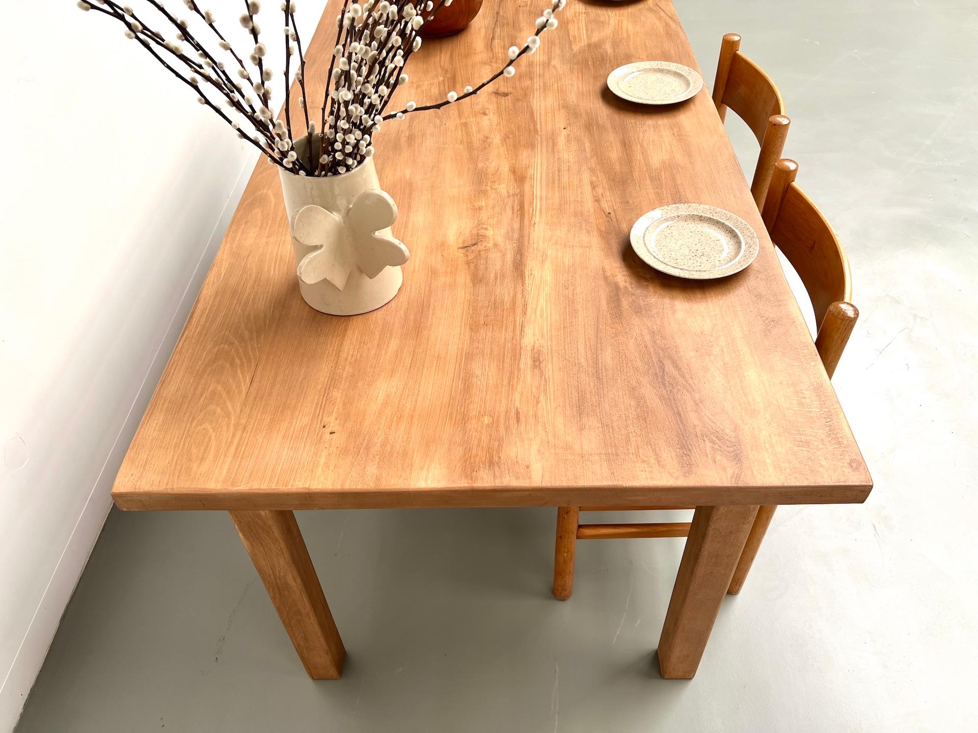 Grande table de ferme en hêtre massif en vente 11