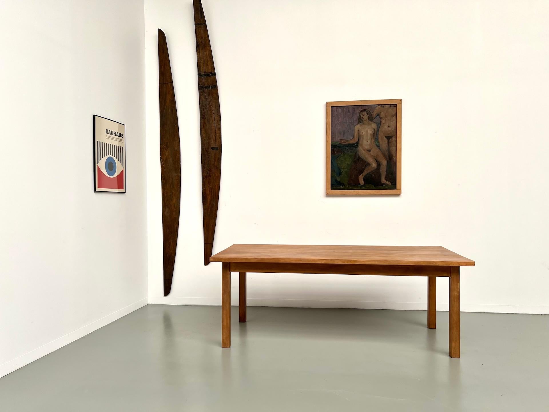 Mid-Century Modern Grande table de ferme en hêtre massif en vente
