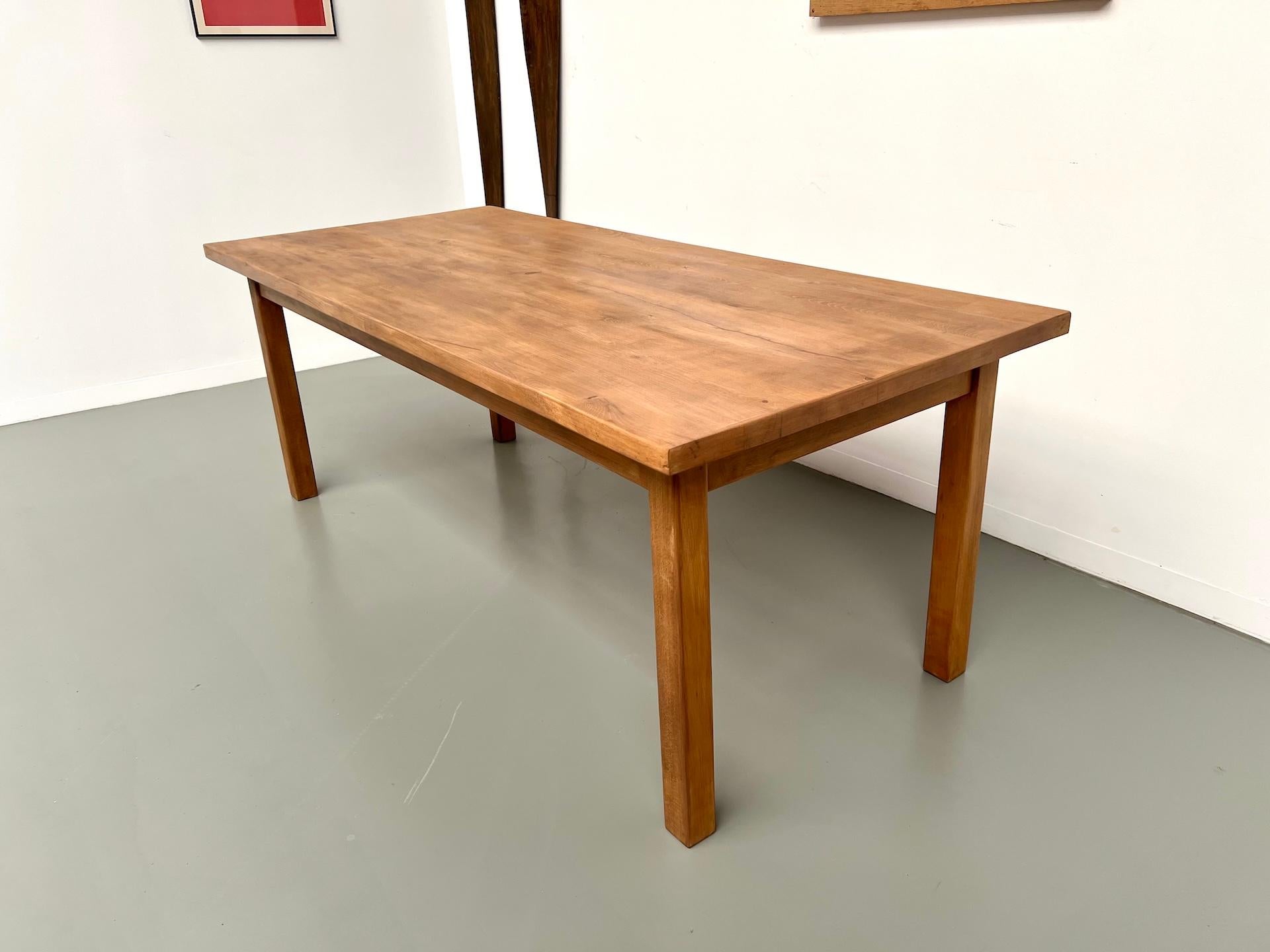 Grande table de ferme en hêtre massif en vente 2