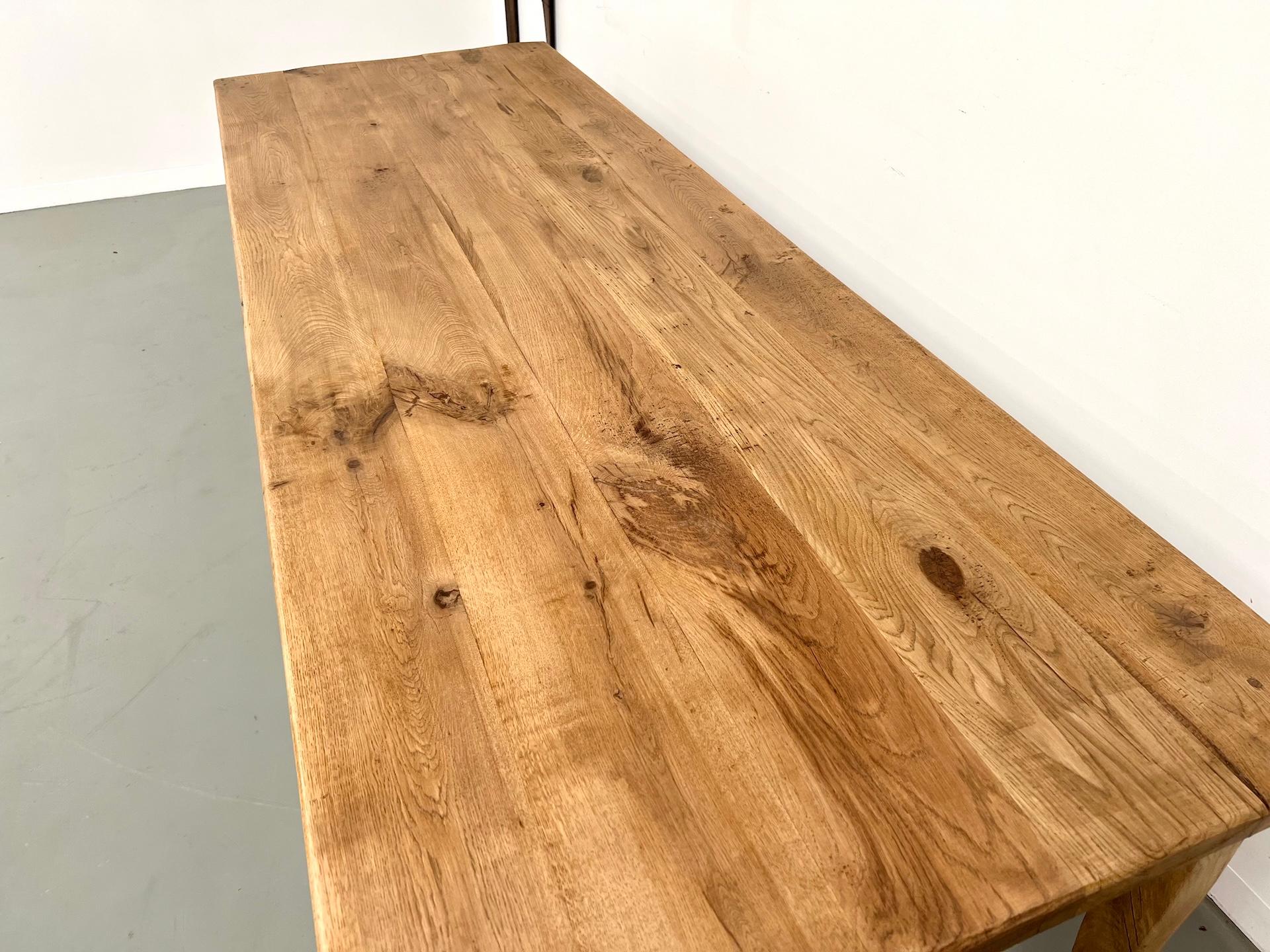 Grande table de ferme en chêne massif en vente 2