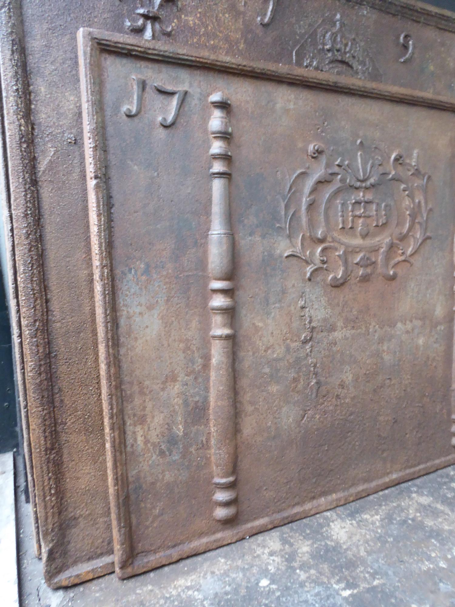 Large French Fireback with Pillars and IHS Monogram, Dated 1777 In Good Condition In Amerongen, NL