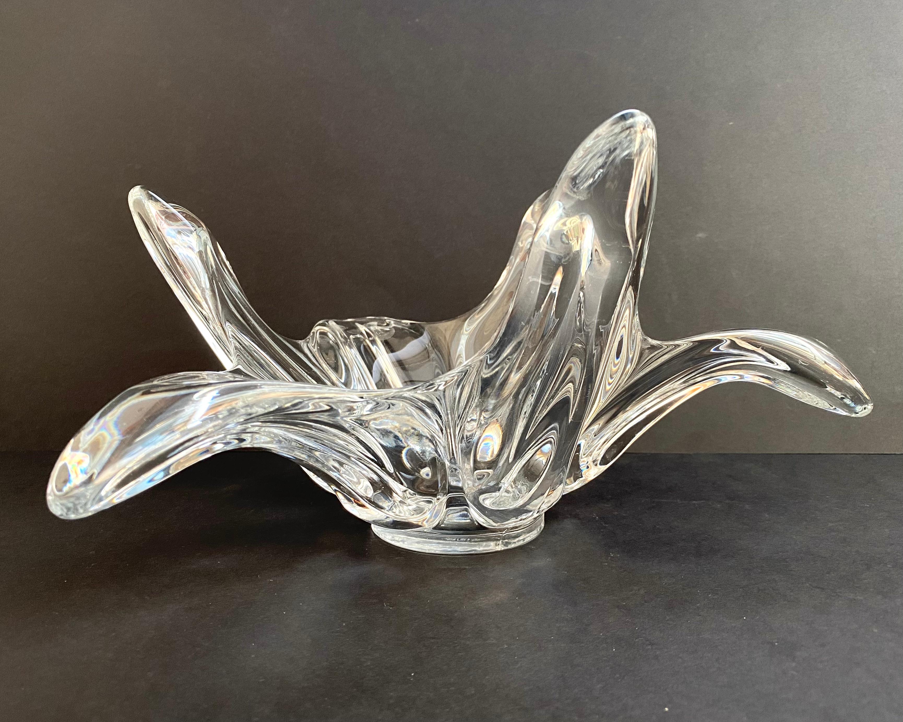 Adorable translucent hand-blown crystal glass fruit bowl or centerpiece by Art de Vannes France, 1960s.

Heavy lead crystal Bowl in shape of a starfish or flower.

Adorable translucent hand-blown crystal glass fruit bowl.

Discontinued