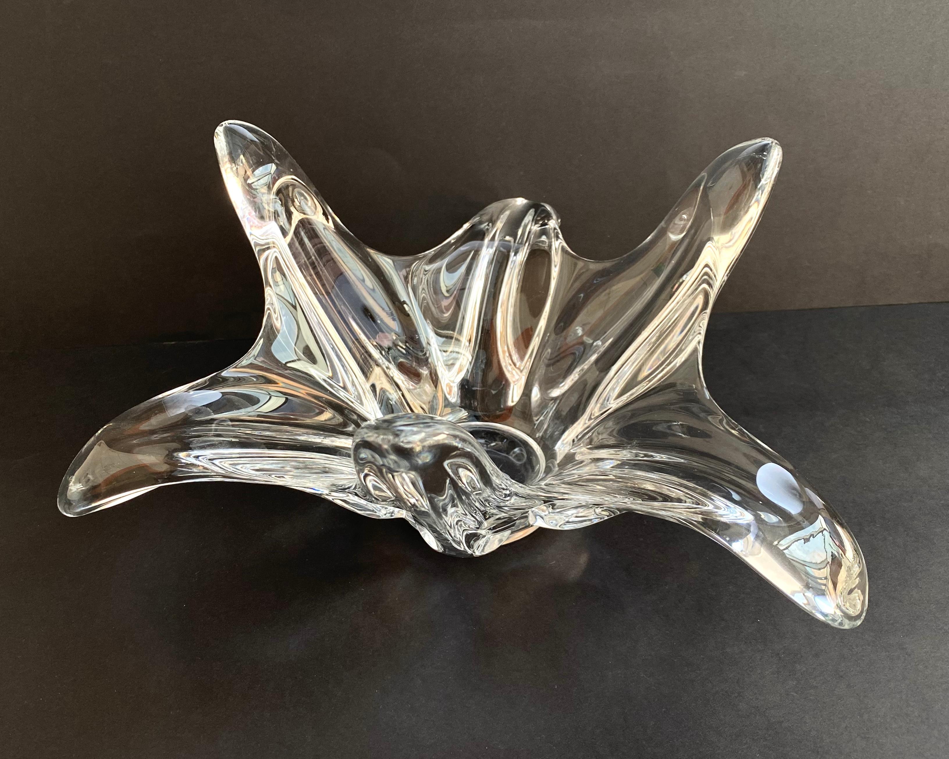 Große französische Muschelschale aus geblümtem Kristallglas von Art Vannes, Frankreich, 1960er Jahre im Angebot 1