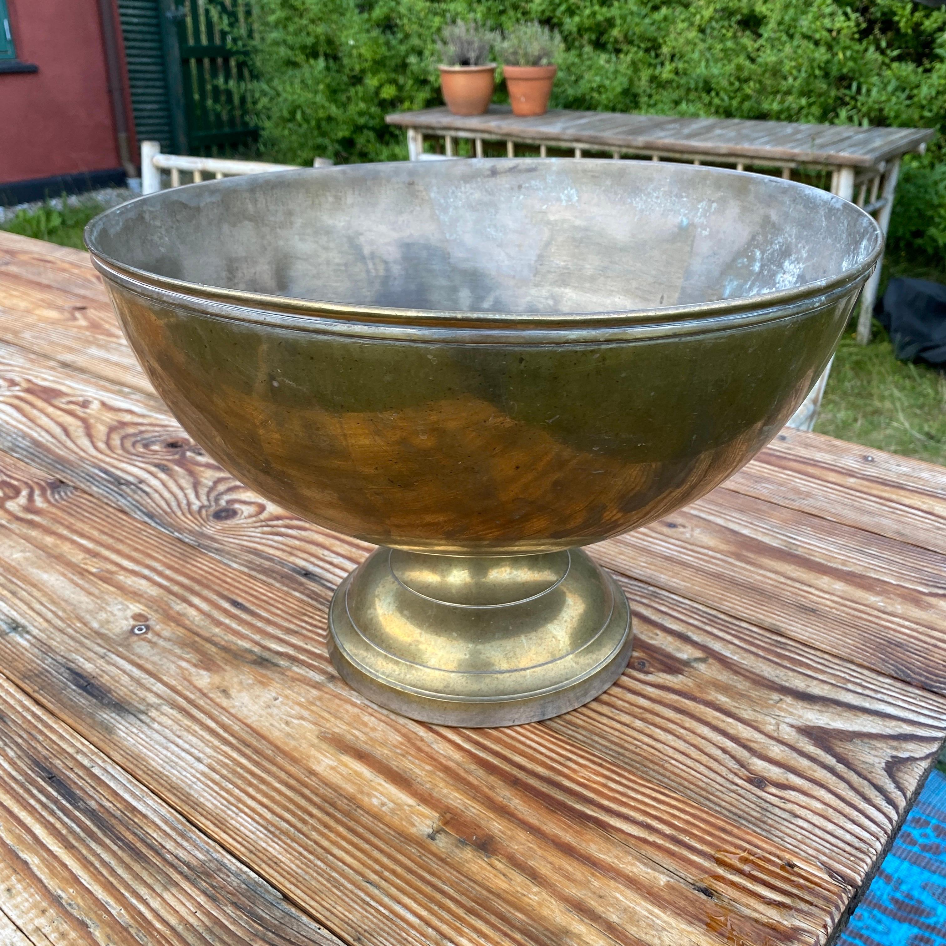 Large French Footed Wine Champagne Bucket In Good Condition In Haddonfield, NJ