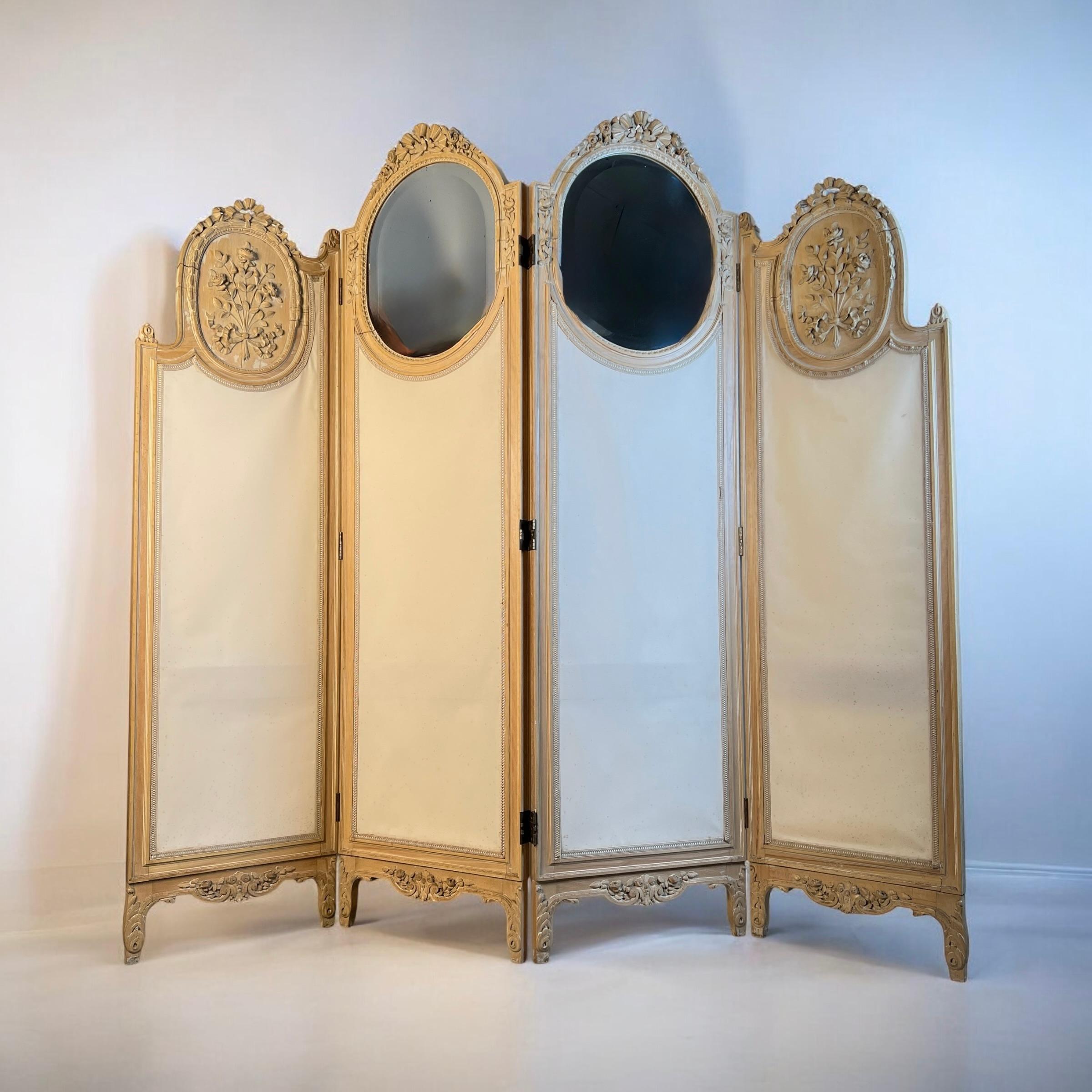Néo-rococo Grand paravent ou séparateur de pièce français à miroir quadruple Circa 1920 en vente