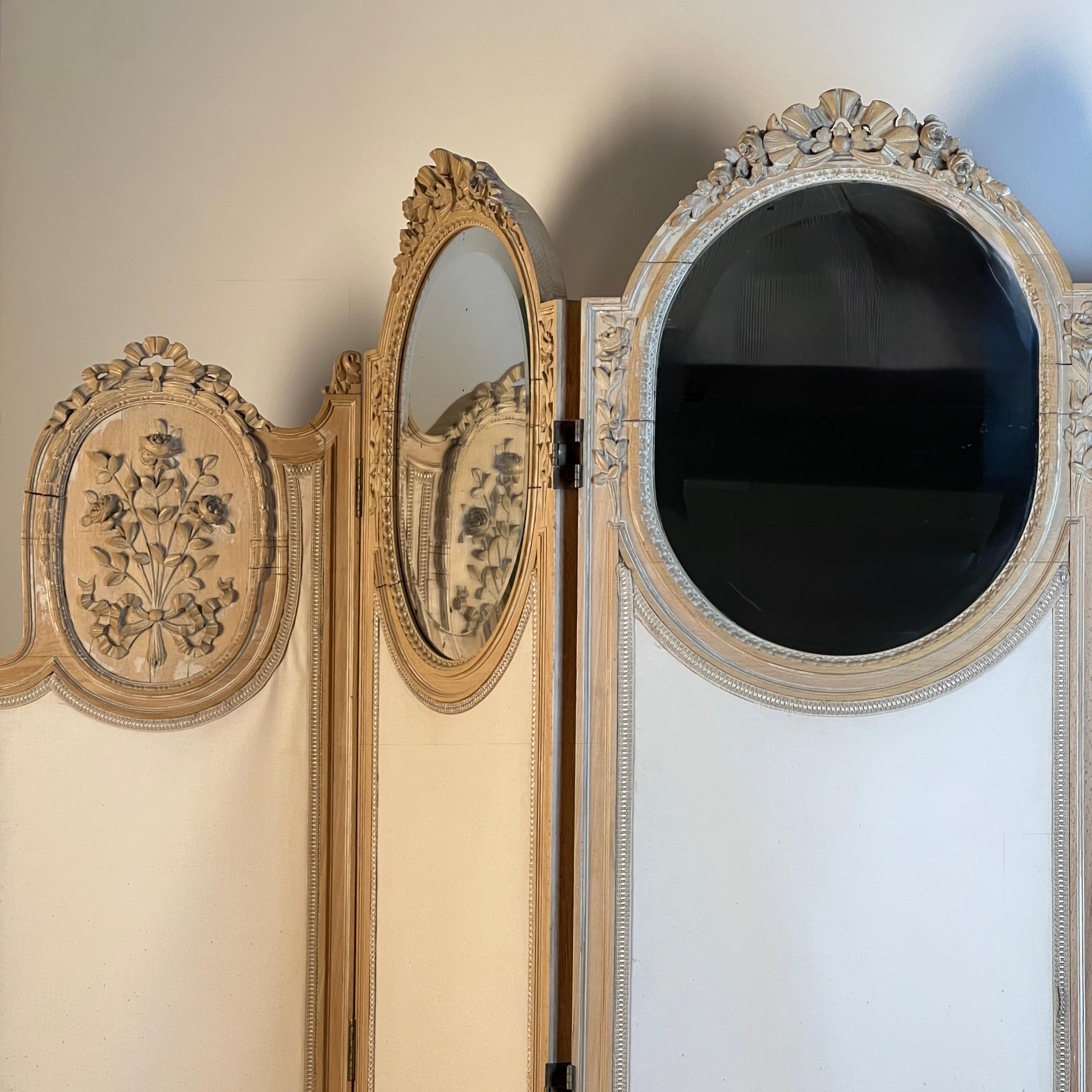 Laiton Grand paravent ou séparateur de pièce français à miroir quadruple Circa 1920 en vente
