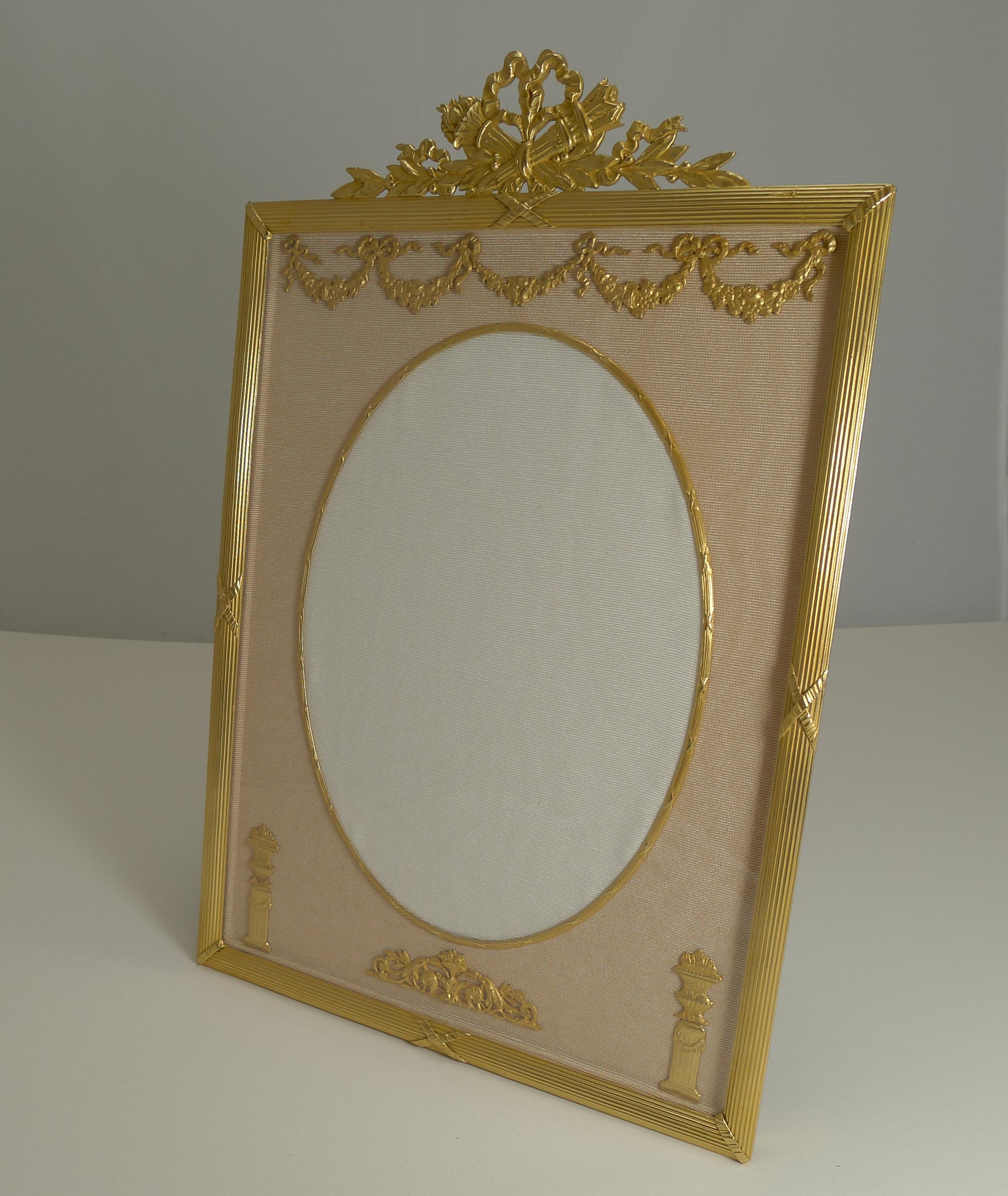 Large French Gilded Bronze Photograph Frame, circa 1890 For Sale 1